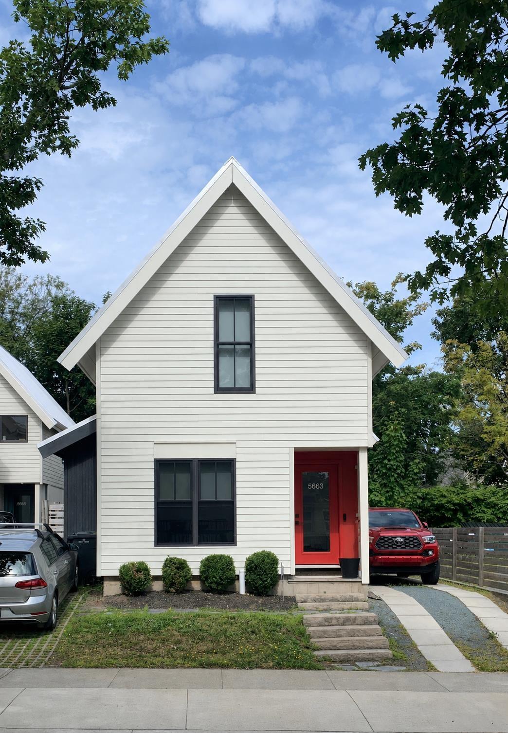 Thumbnail image for 5663 Stanley Street MLS<sup>®</sup> 202610273