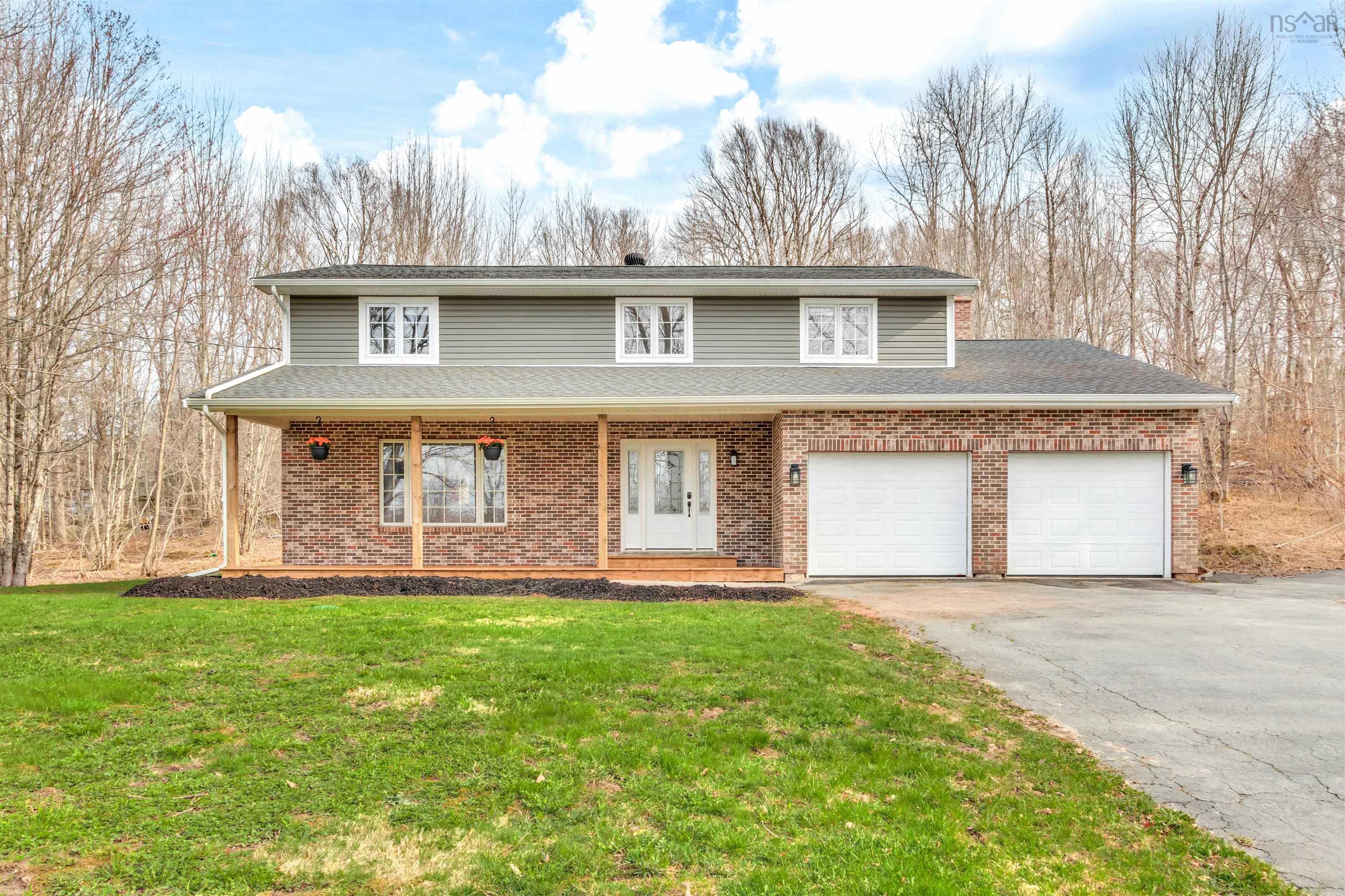 Thumbnail image for 8 Pinewood Drive MLS<sup>®</sup> 202610285