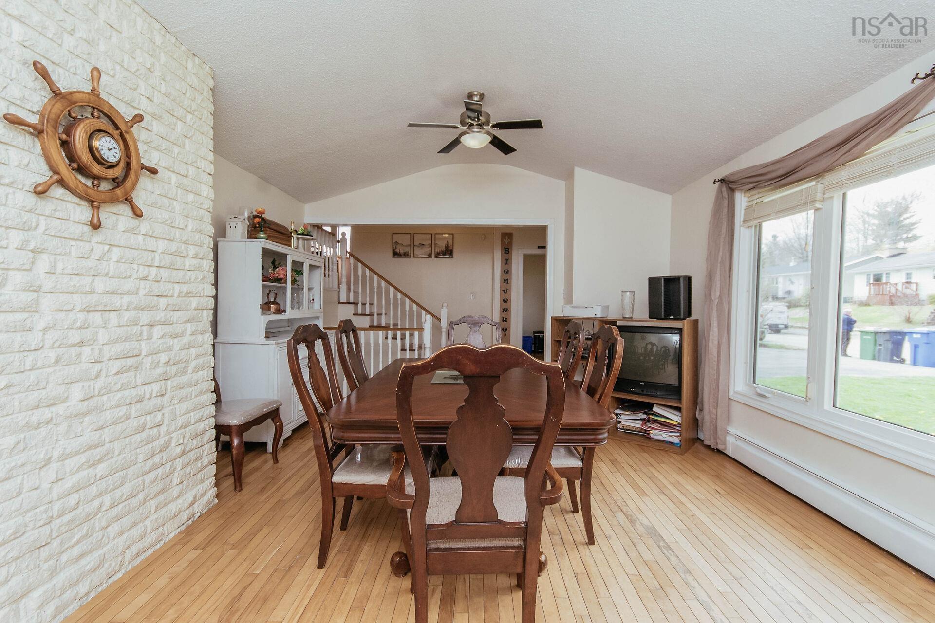 View image 12