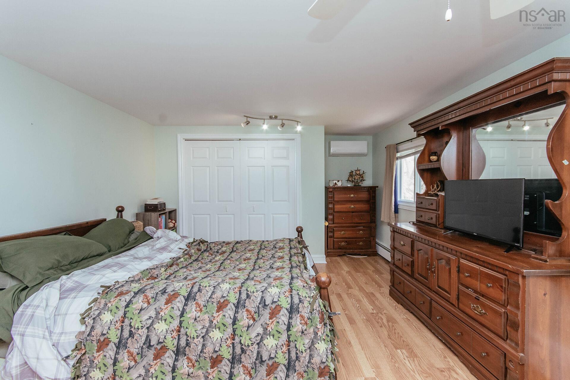 View image 18