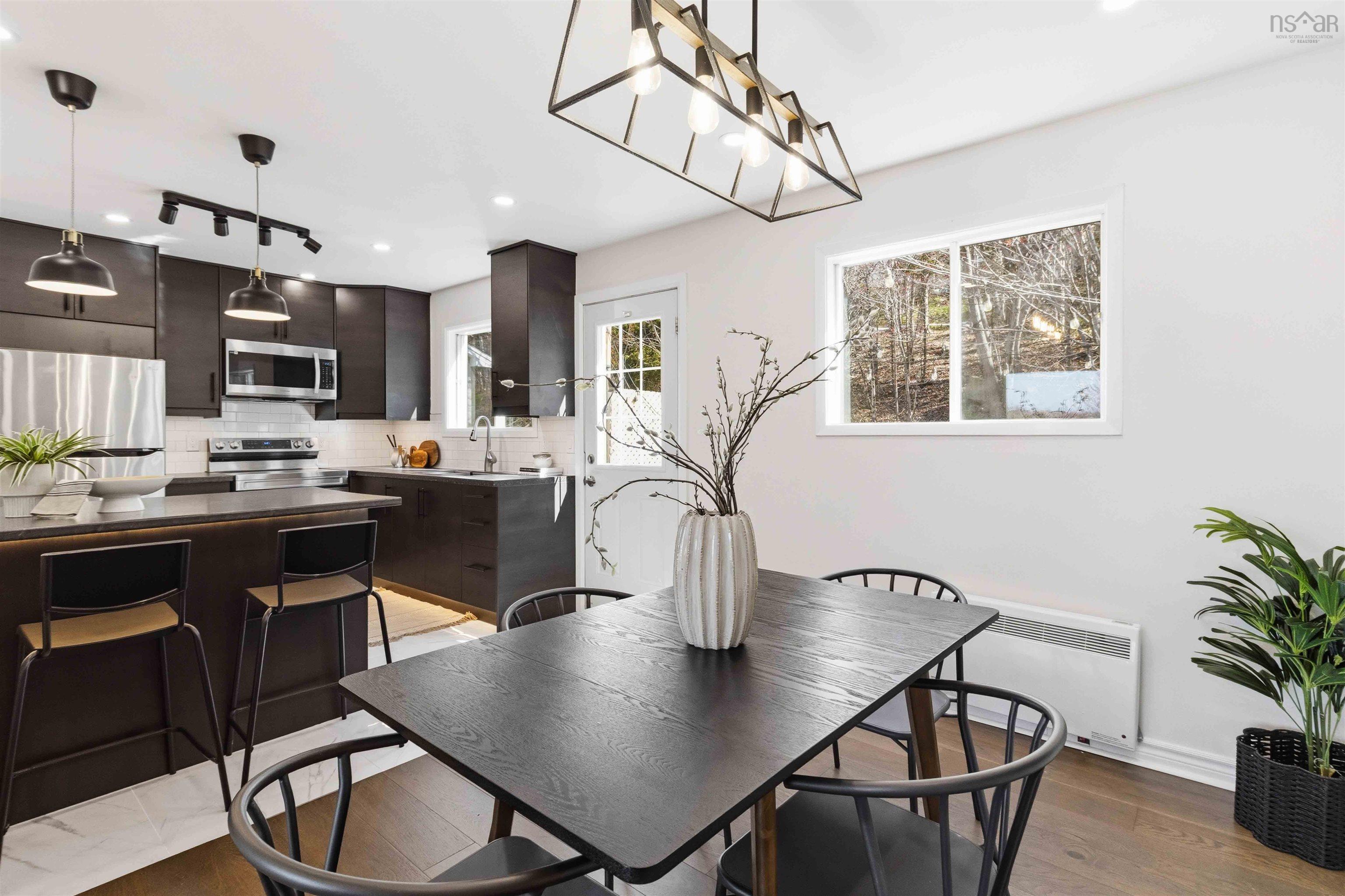 Thumbnail image for 41A Mountain Avenue MLS<sup>®</sup> 202610379