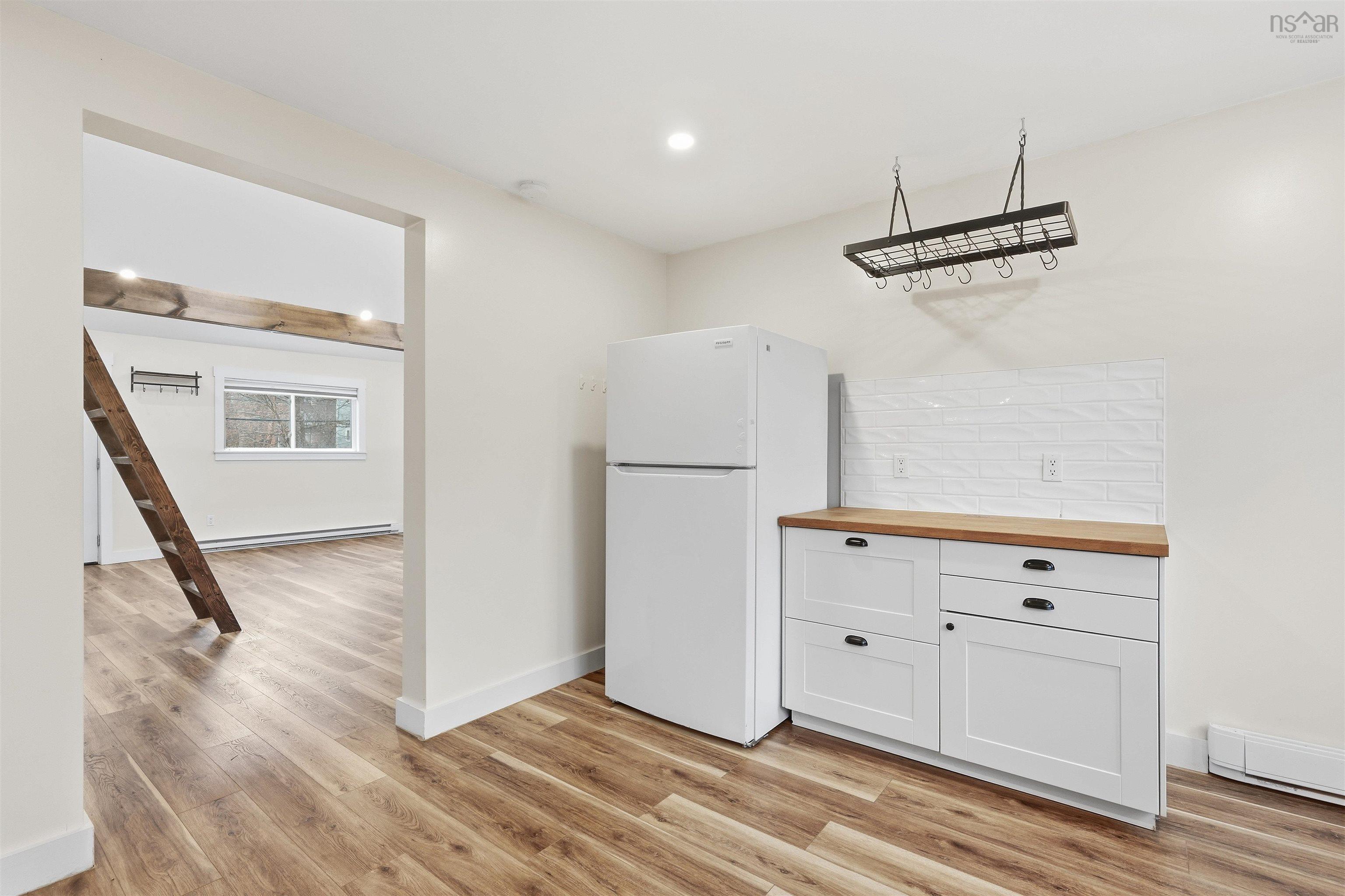 View image 19