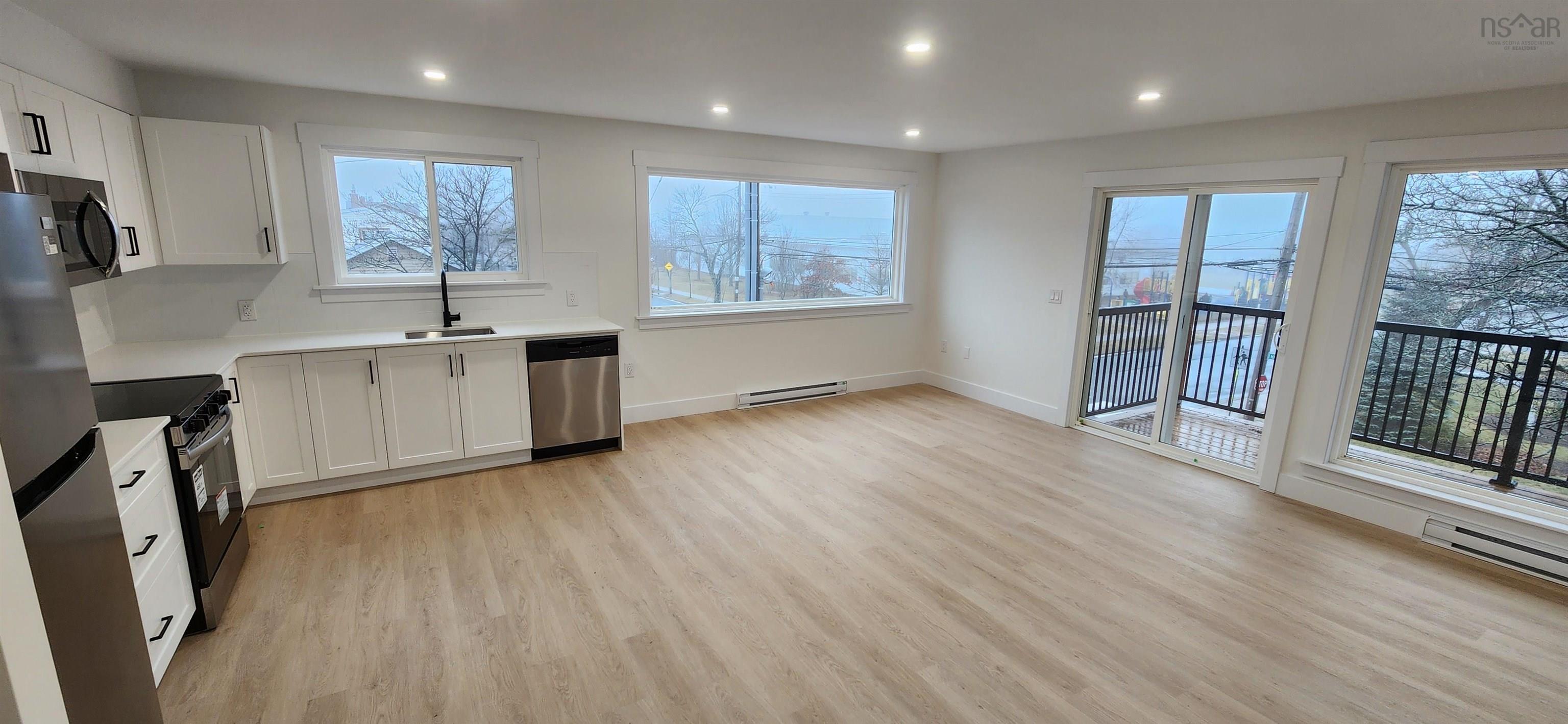 Thumbnail image for 3620 Highland Avenue MLS<sup>®</sup> 202610541