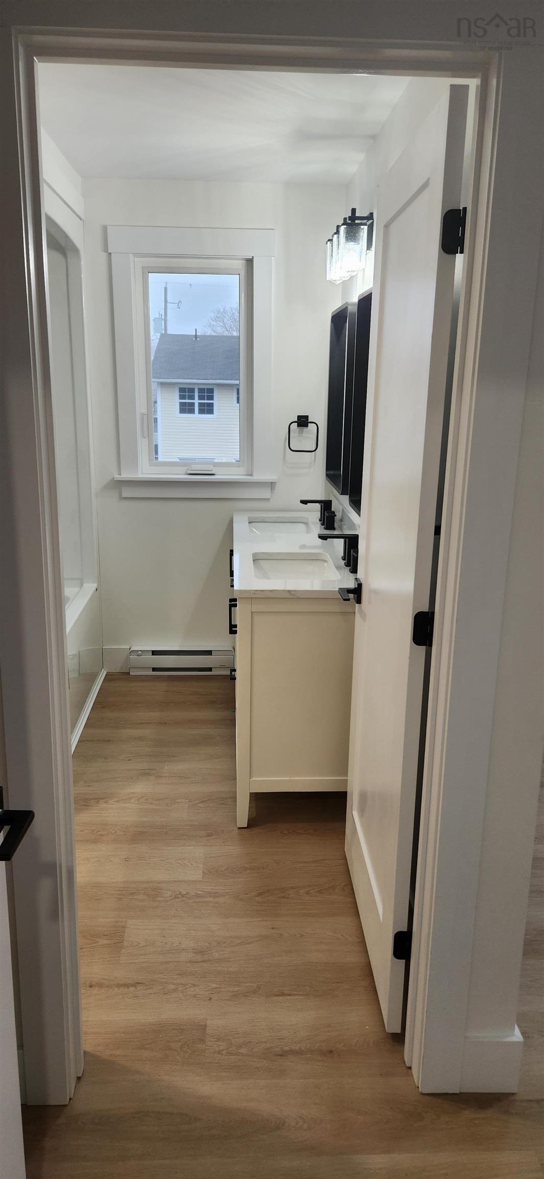 View image 11
