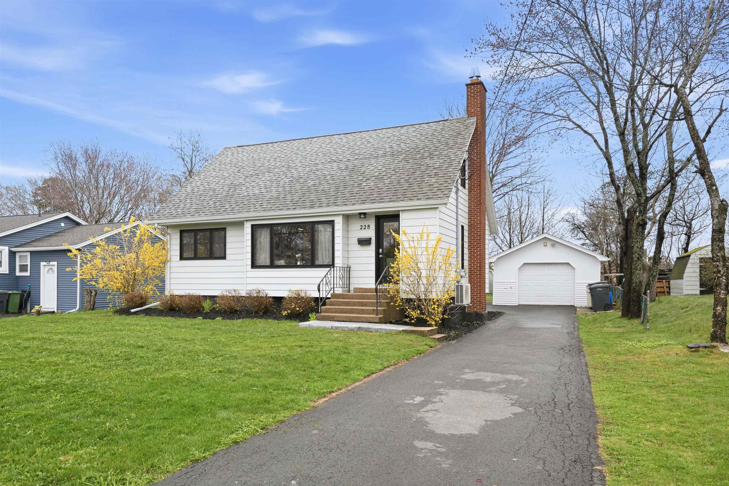 Thumbnail image for 228 Melrose Avenue MLS<sup>®</sup> 202610666