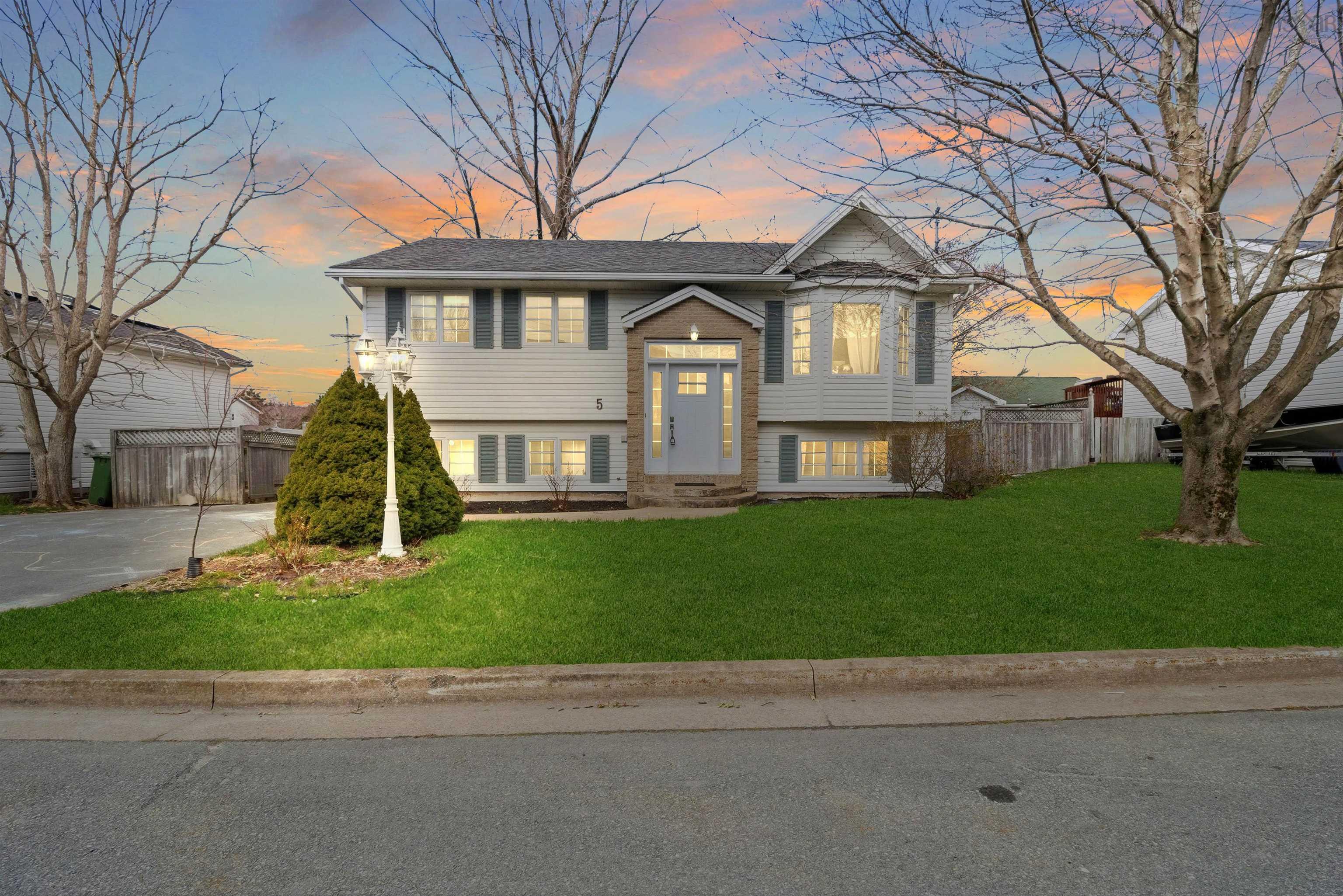 Thumbnail image for 5 Terrebonne Court MLS<sup>®</sup> 202610687