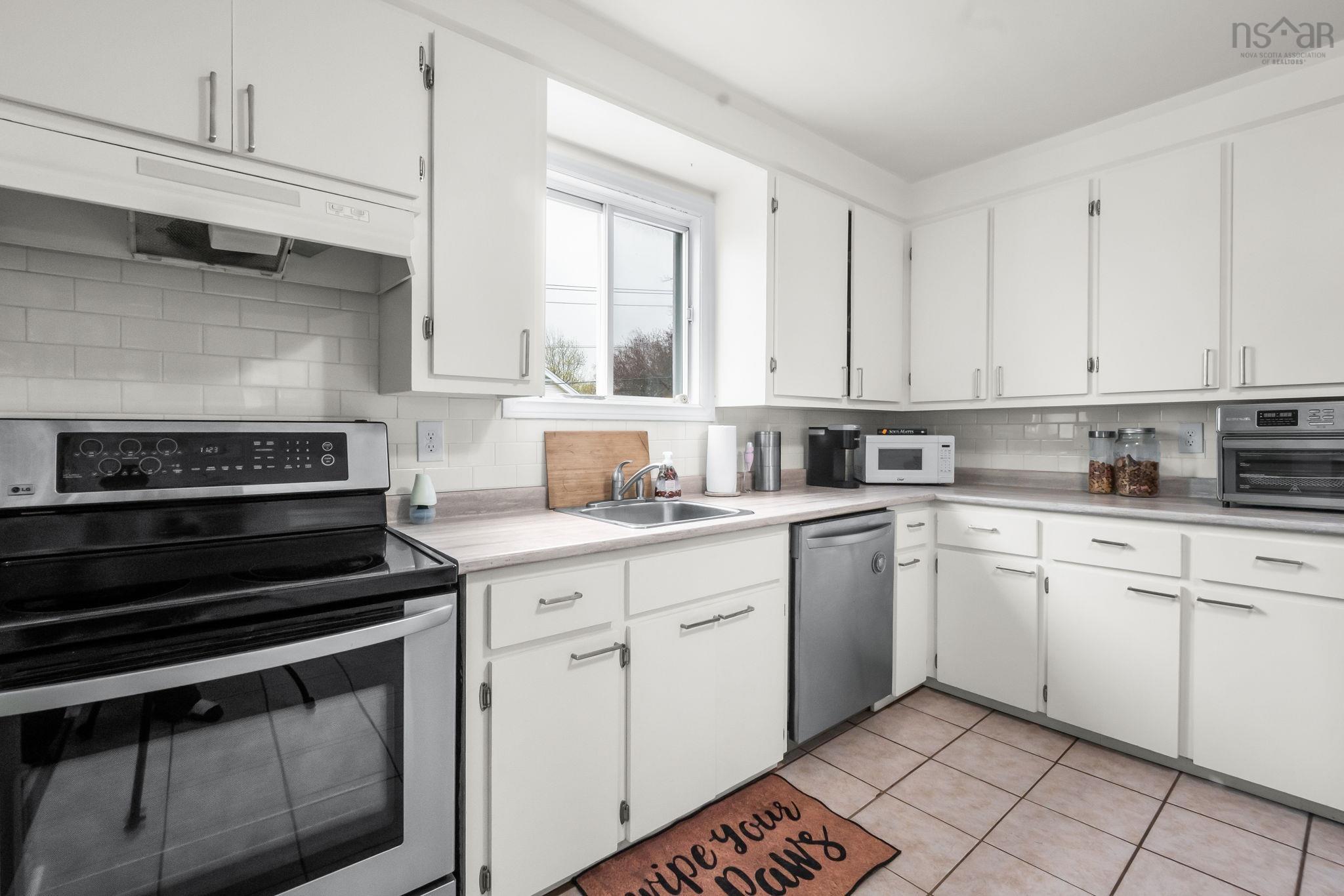 View image 12