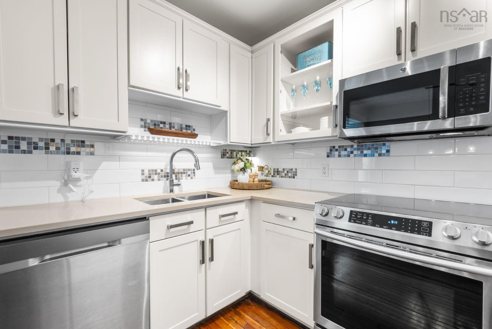 View image 18
