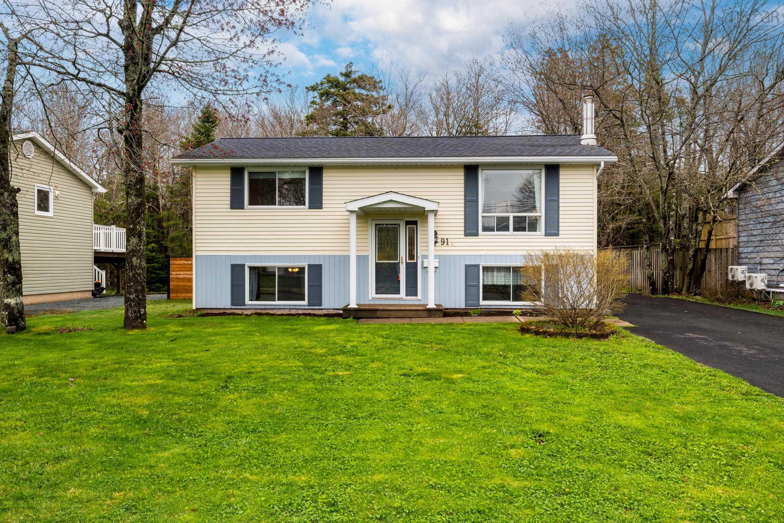 Thumbnail image for 91 Cavalier Drive MLS<sup>®</sup> 202610797