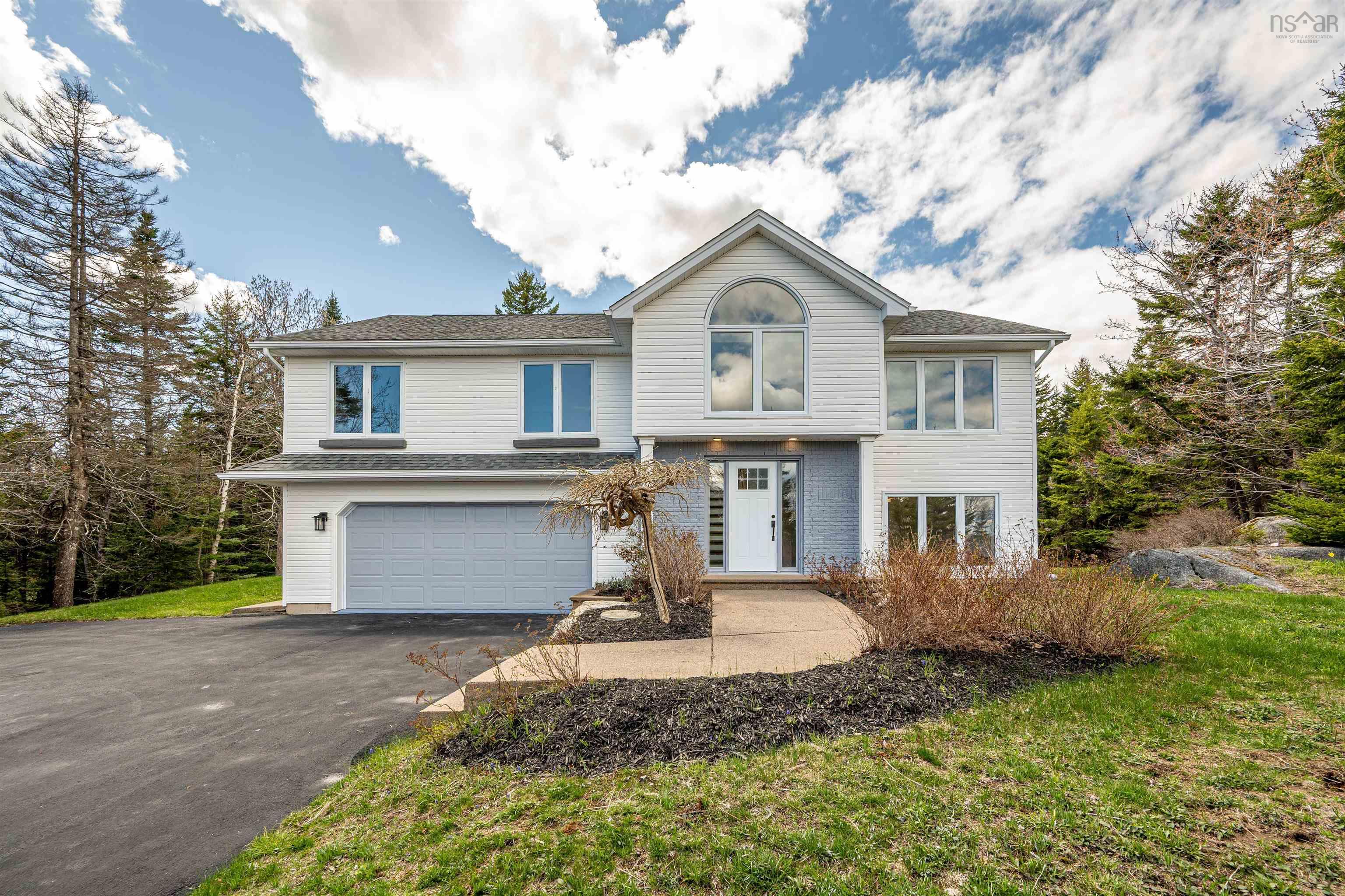 Thumbnail image for 73 Lakefront Drive MLS<sup>®</sup> 202610810