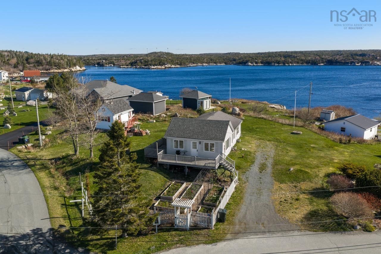 Thumbnail image for 10 Terence Bay Wharf Road MLS<sup>®</sup> 202610833