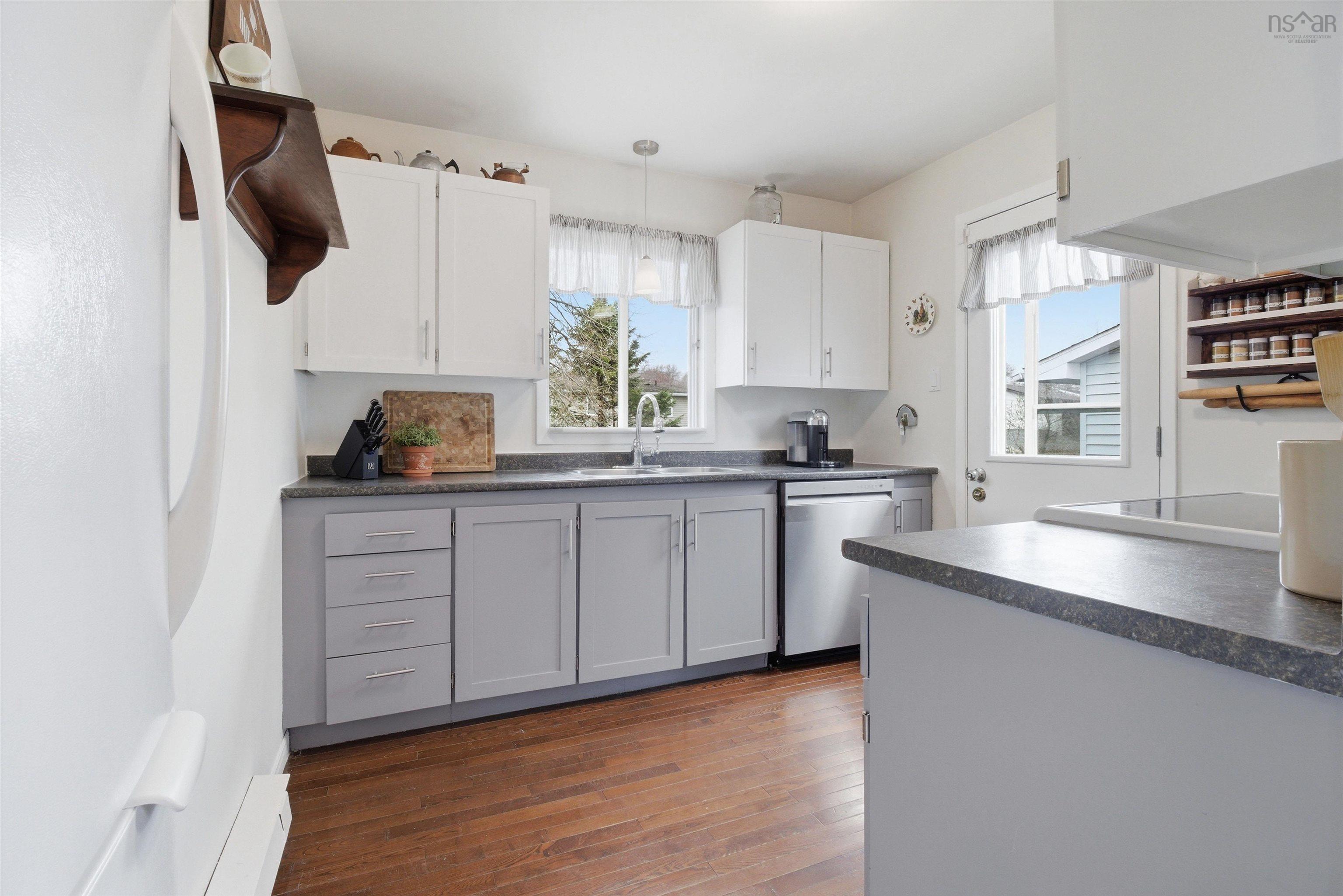 View image 10