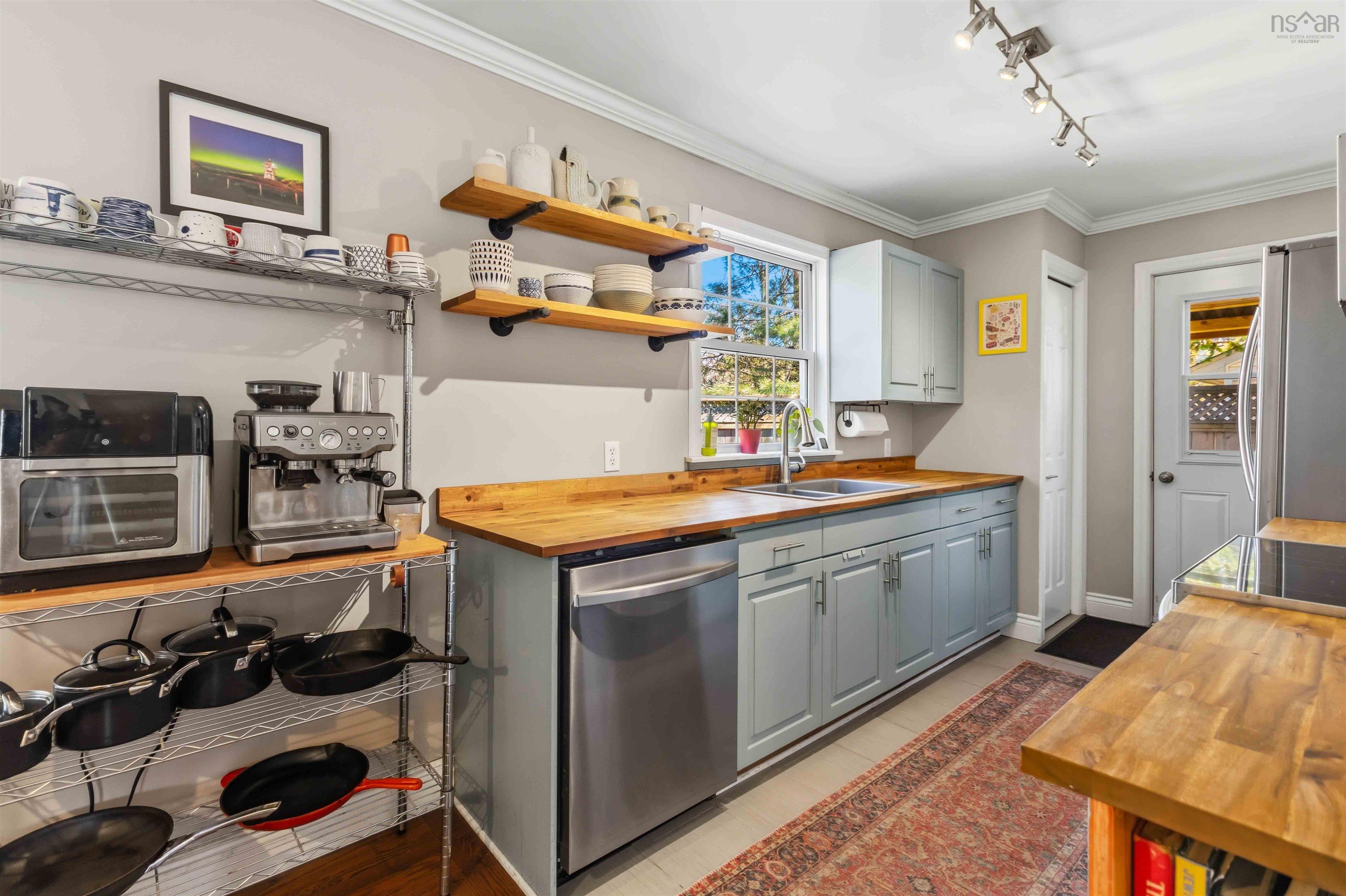 View image 11