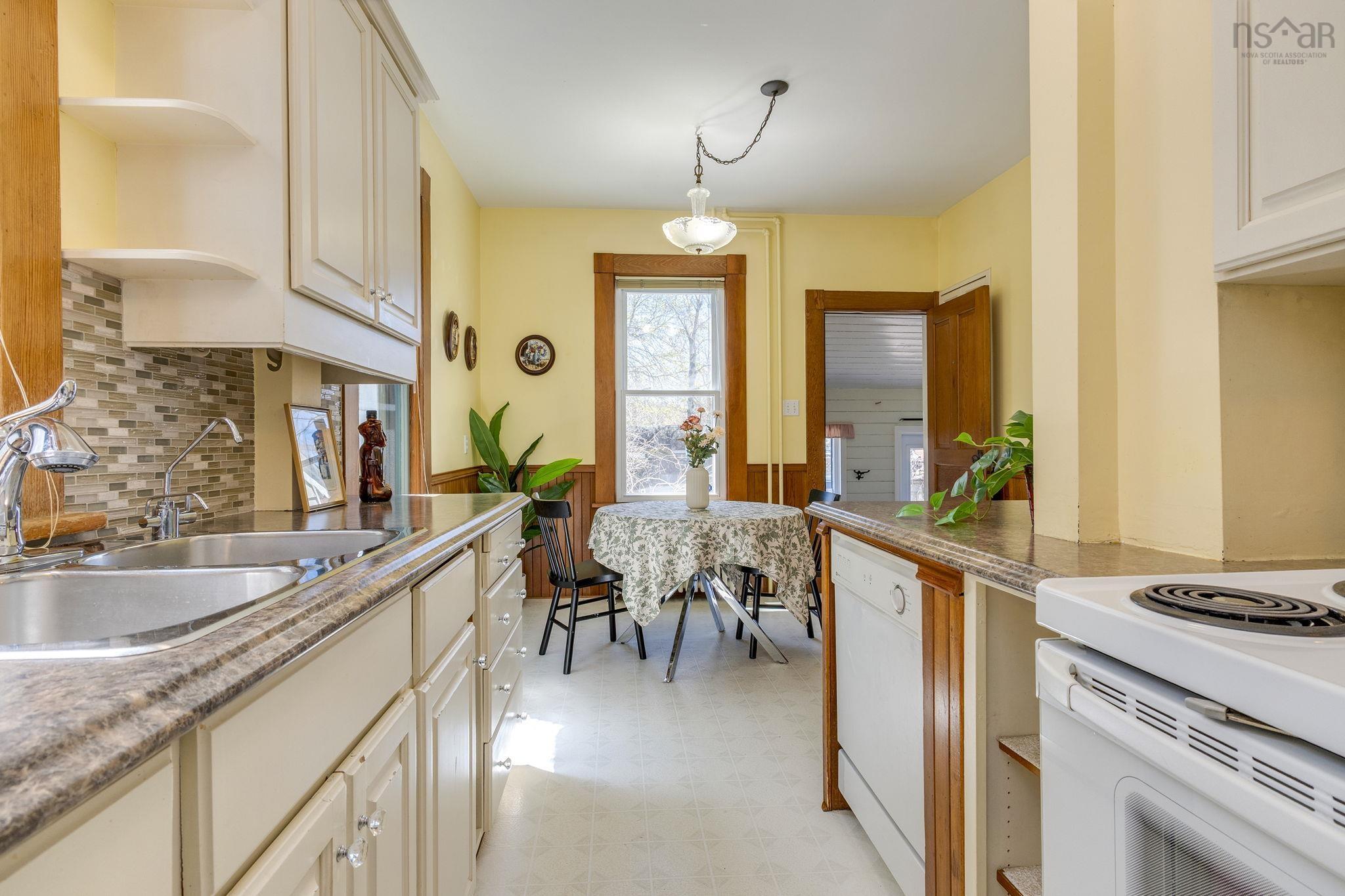 View image 18