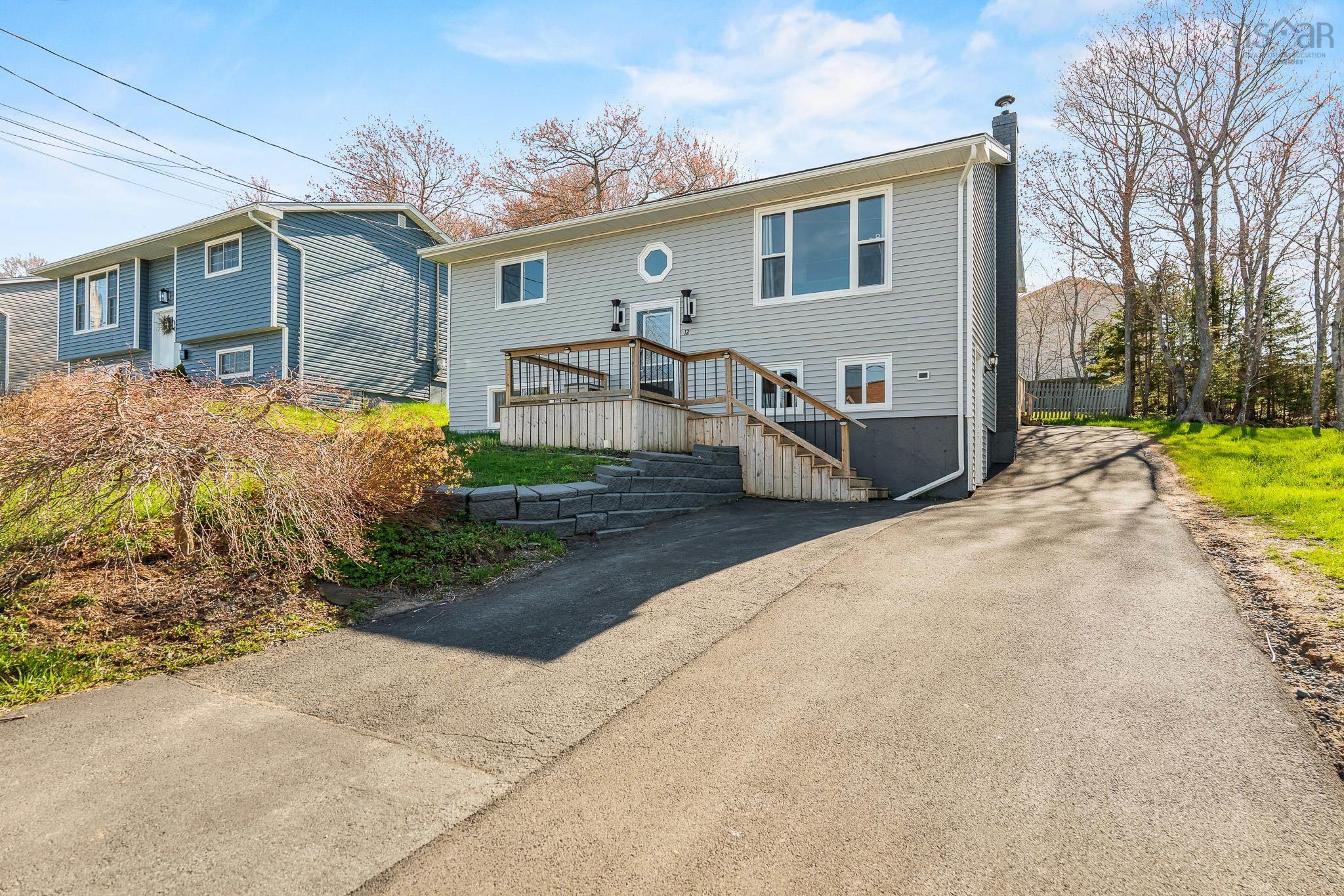 Thumbnail image for 12 Wamphray Crescent MLS<sup>®</sup> 202610920