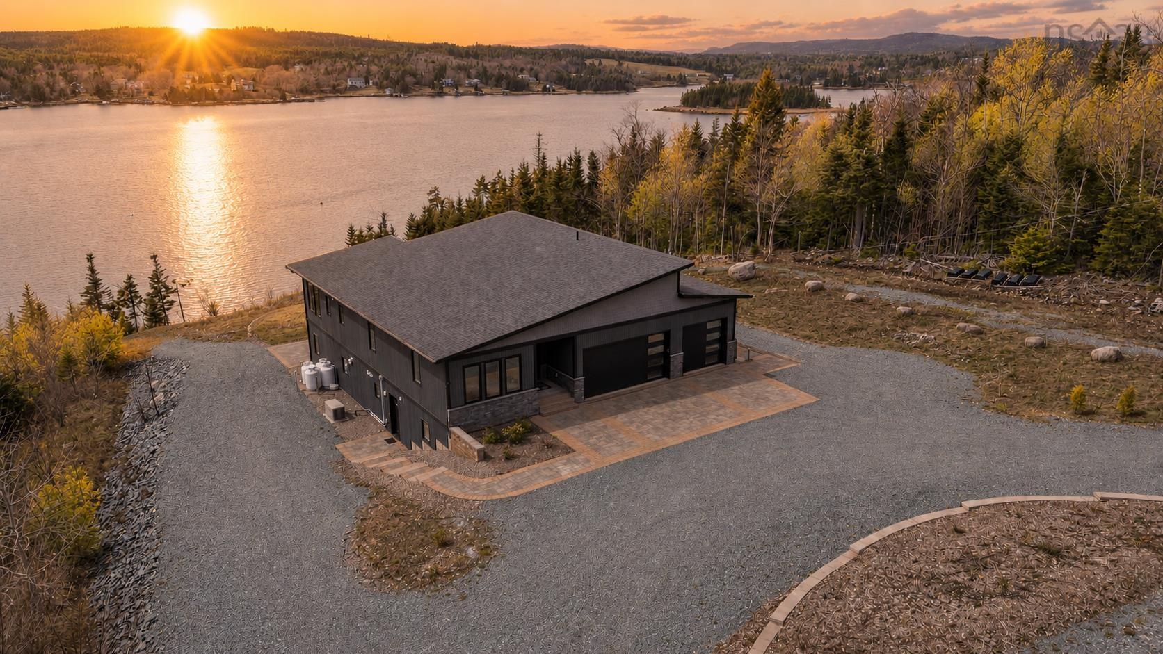 Thumbnail image for 398 East Petpeswick Road MLS<sup>®</sup> 202610968
