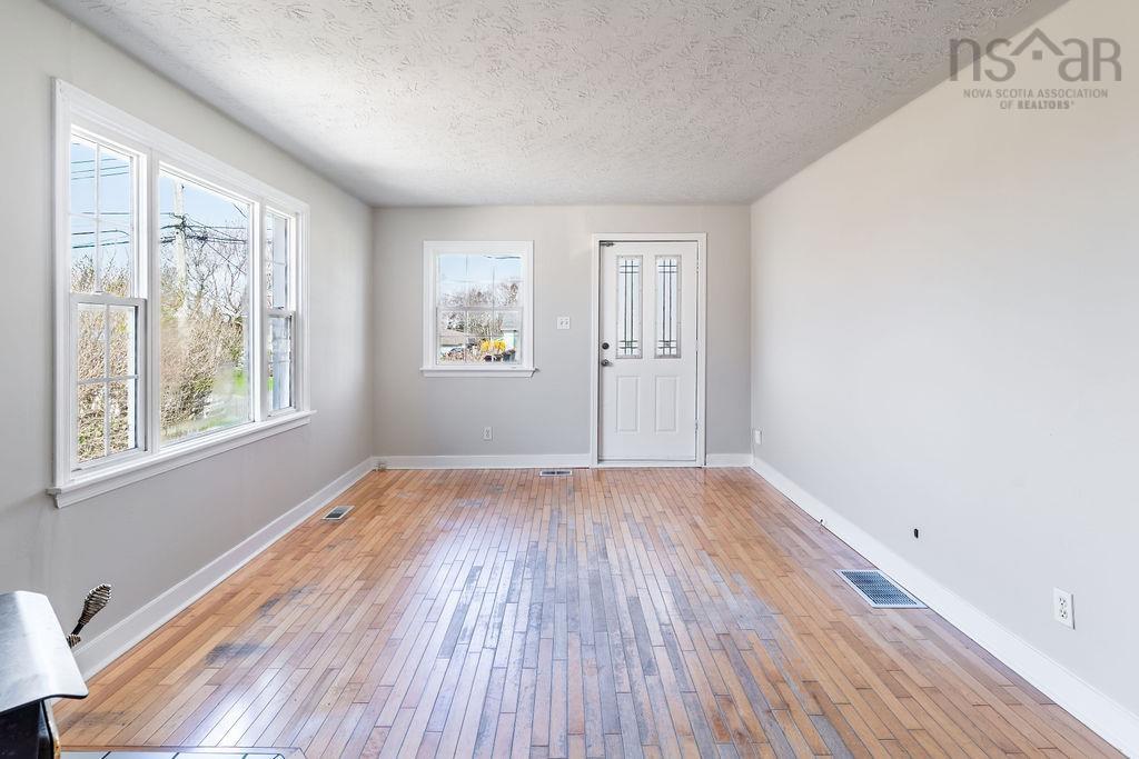 View image 12