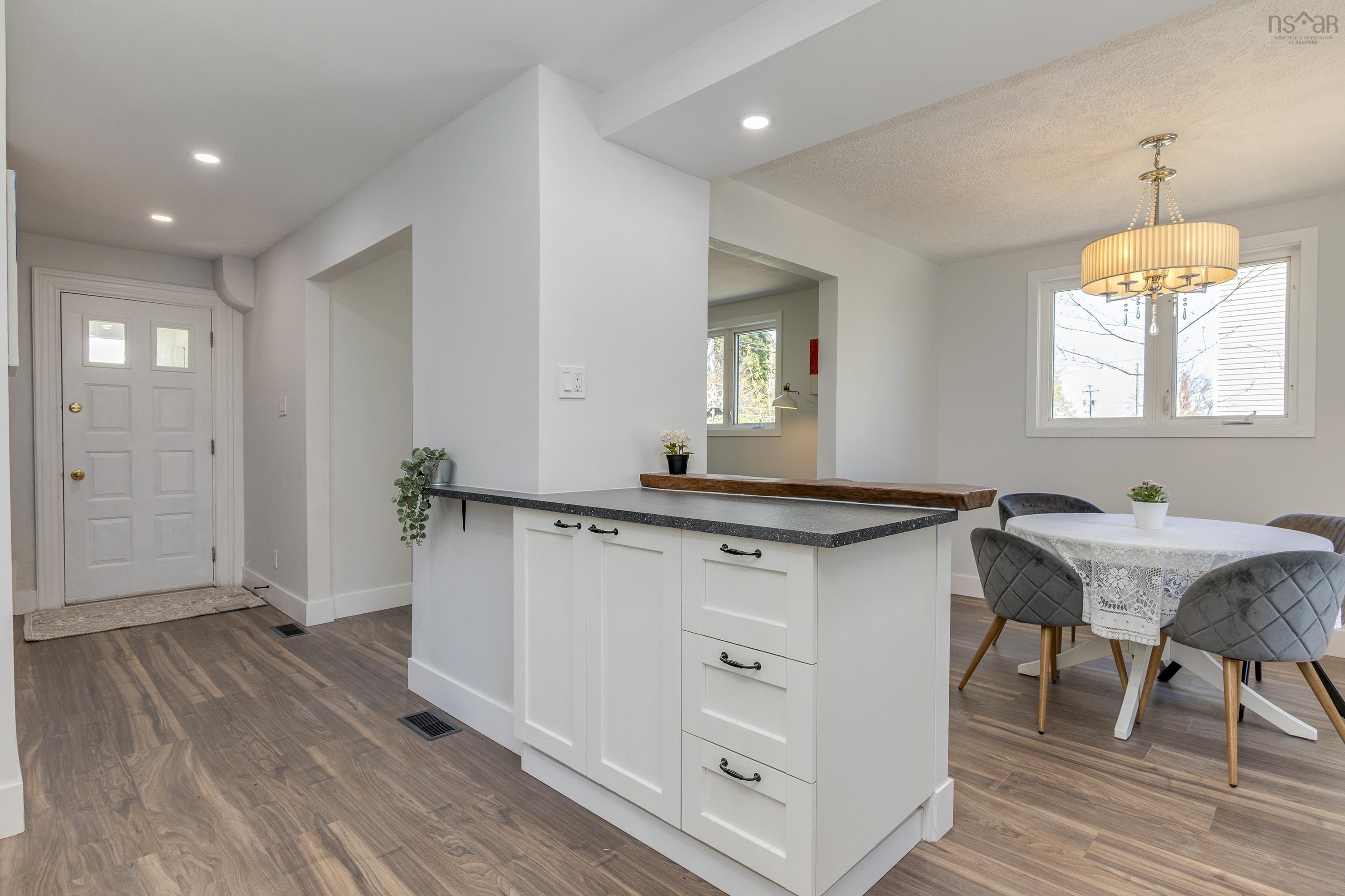 View image 18
