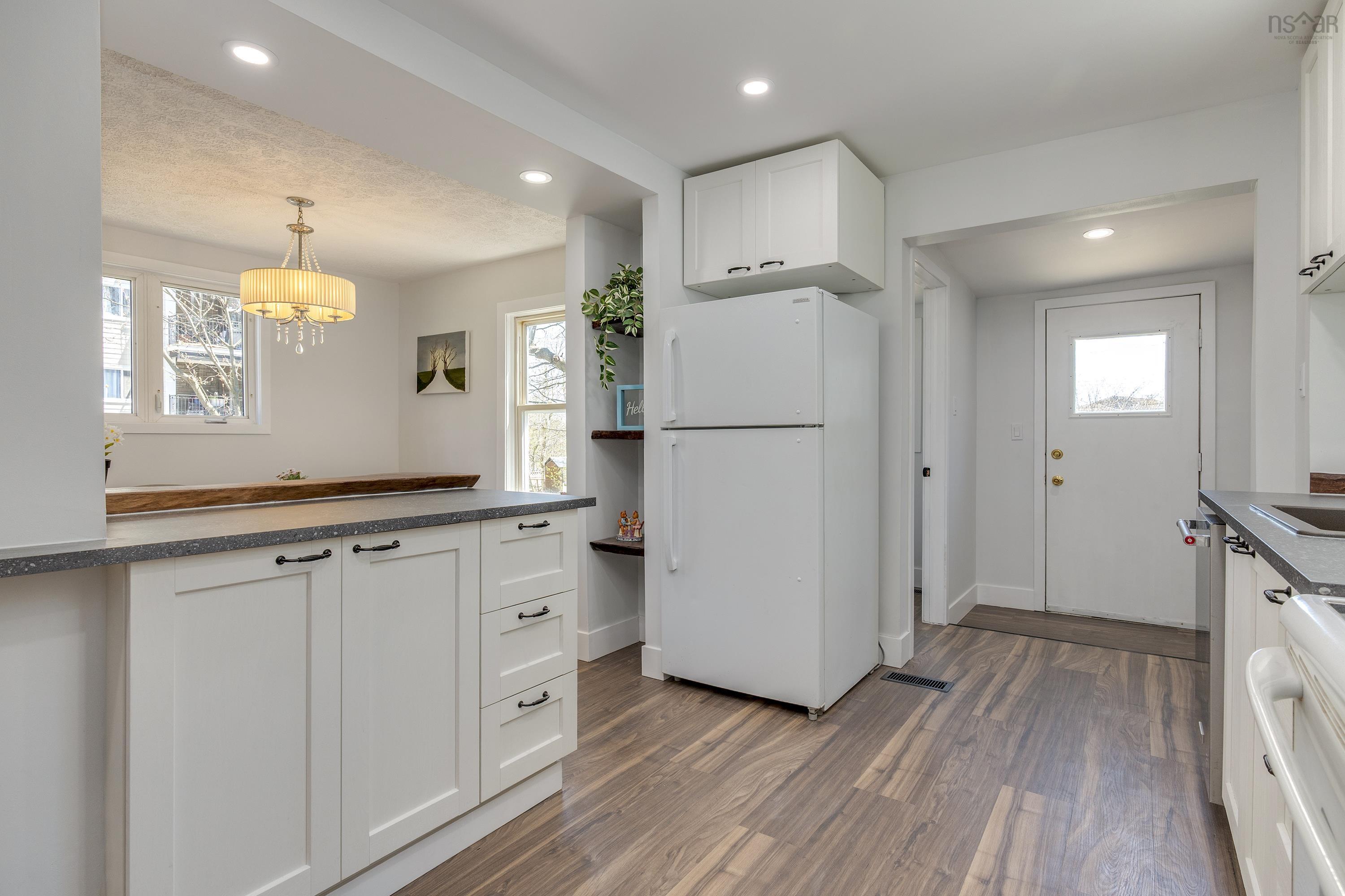View image 19
