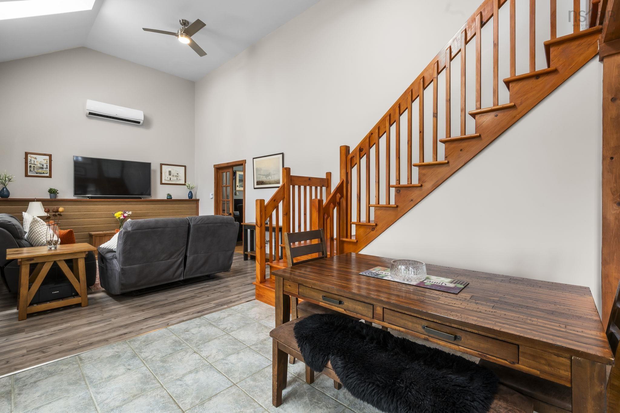 View image 12