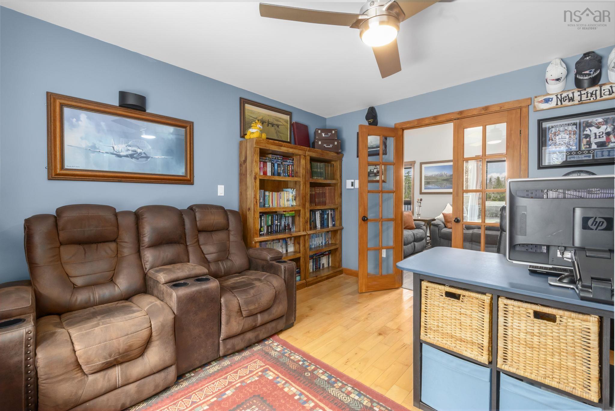 View image 18