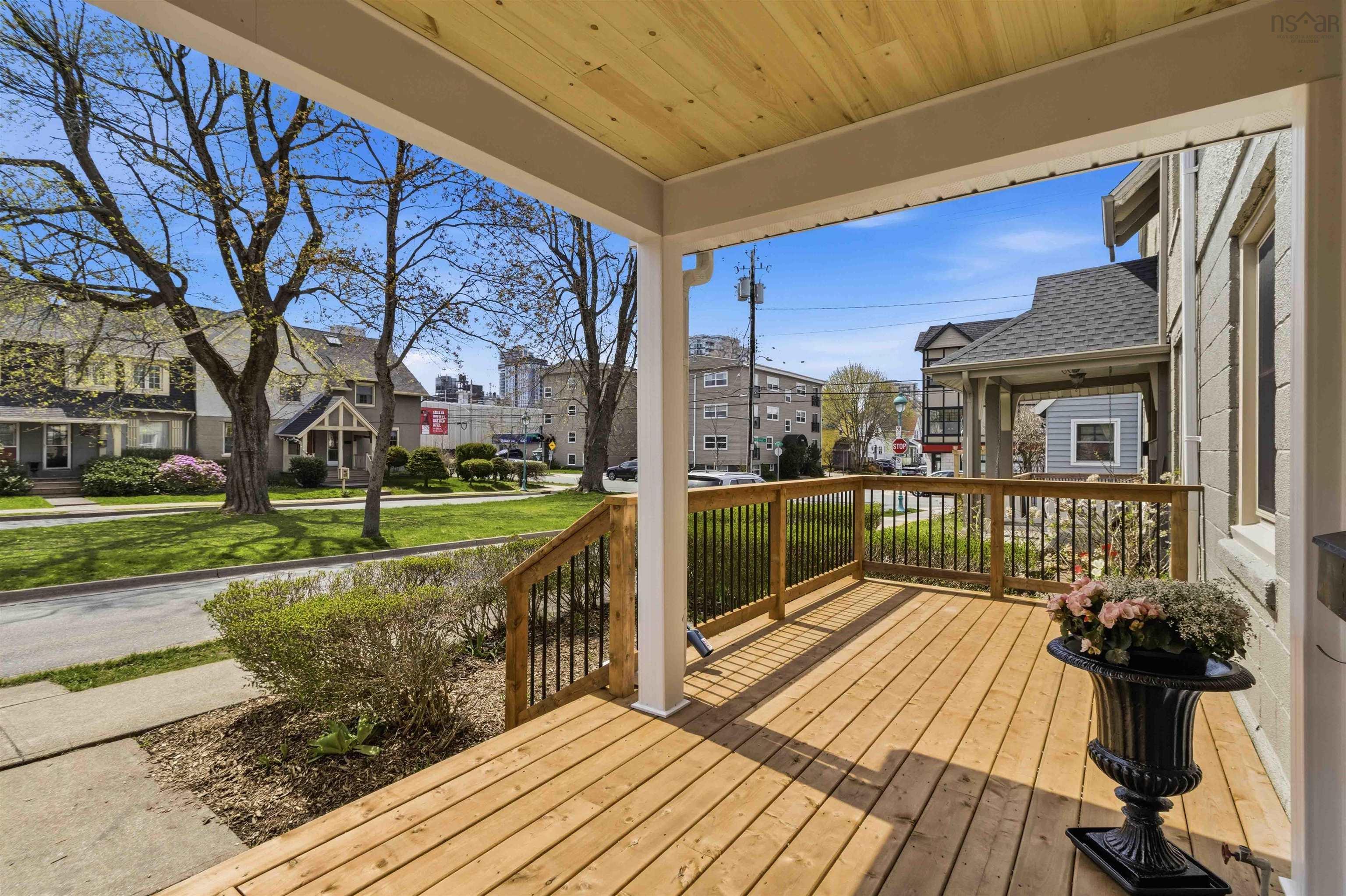 Thumbnail image for 5543 Hennessey Place MLS<sup>®</sup> 202611141