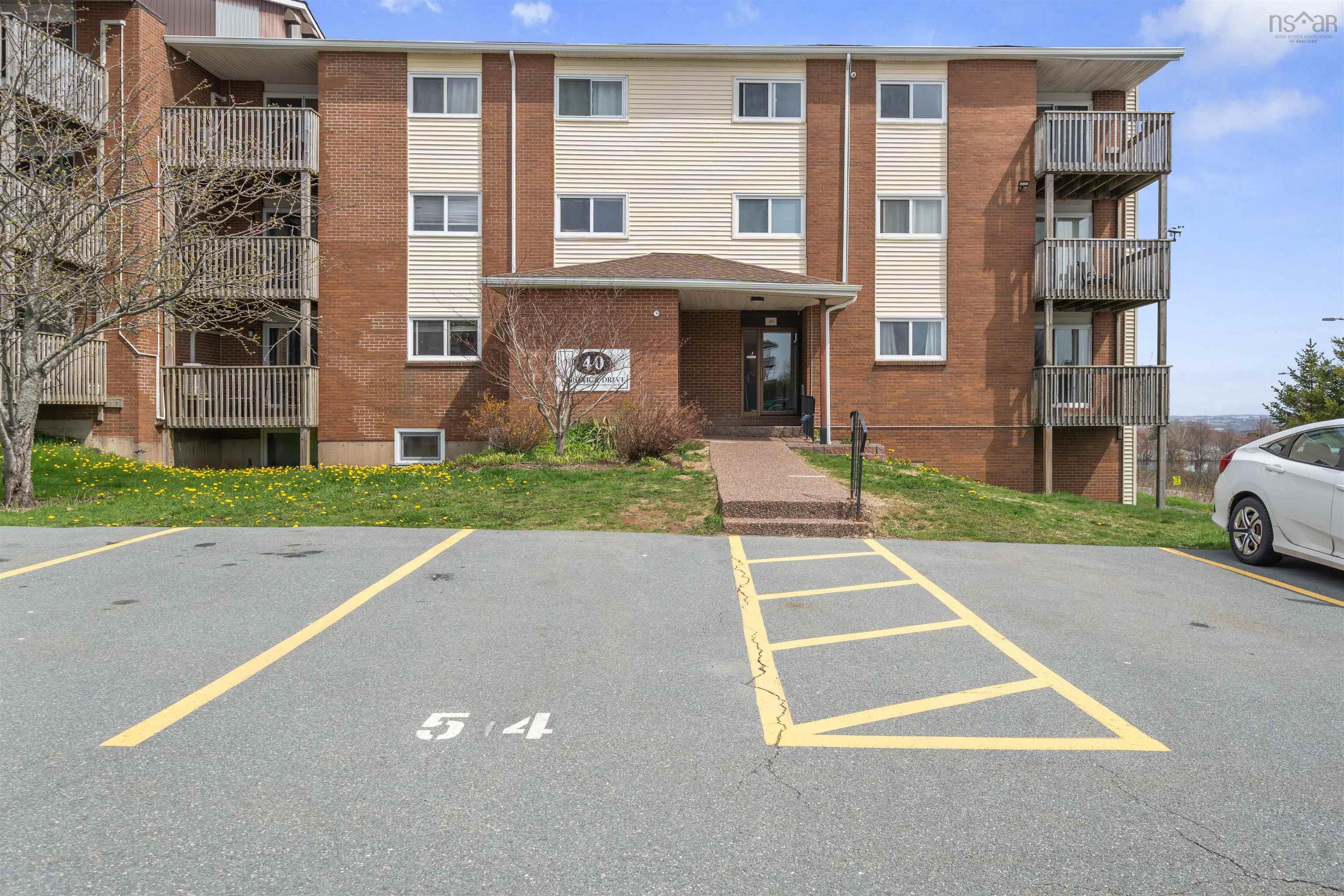 Thumbnail image for 202 40 Veronica Drive MLS<sup>®</sup> 202611153