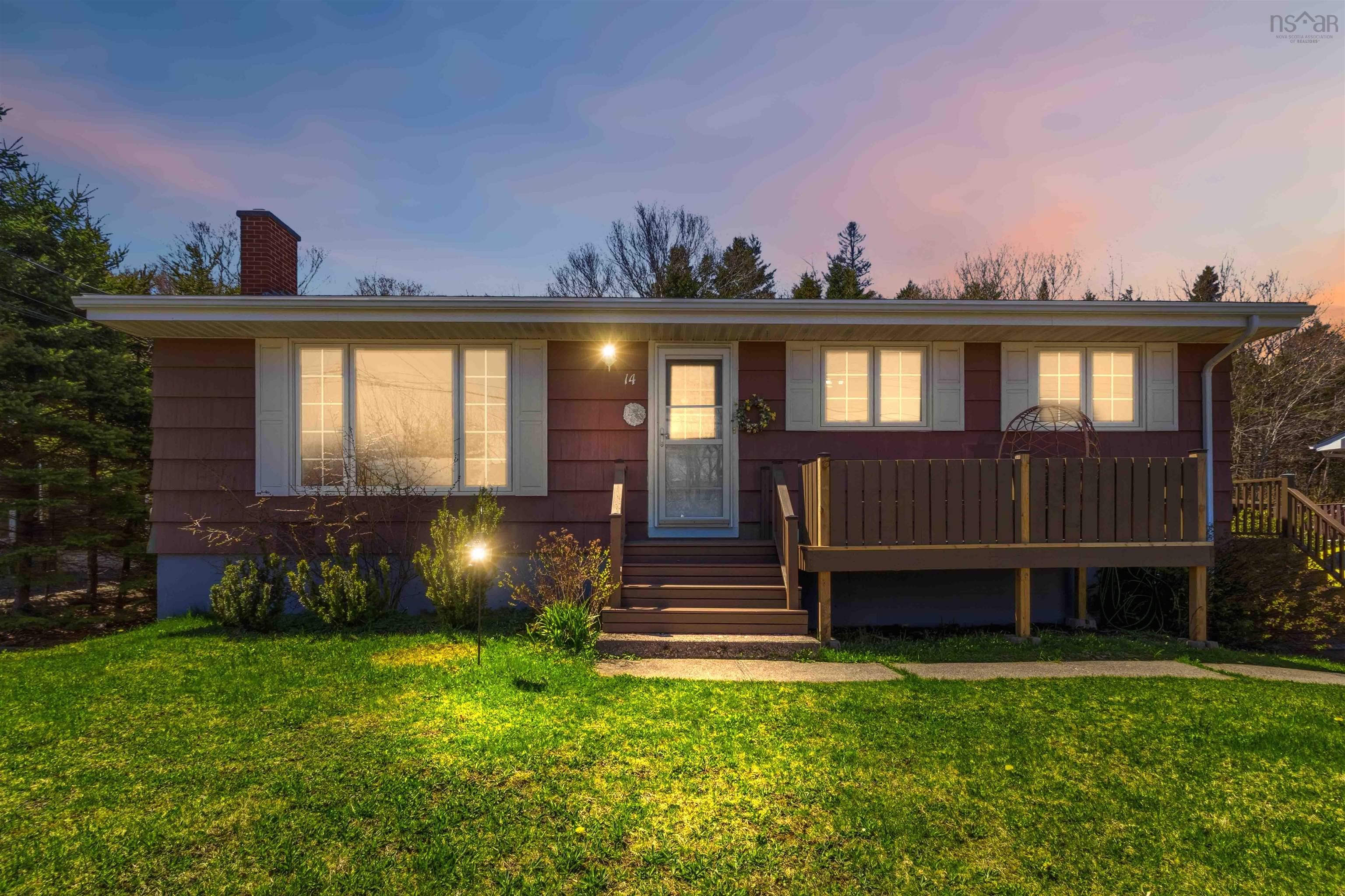 Thumbnail image for 14 Ridgecrest Drive MLS<sup>®</sup> 202611190