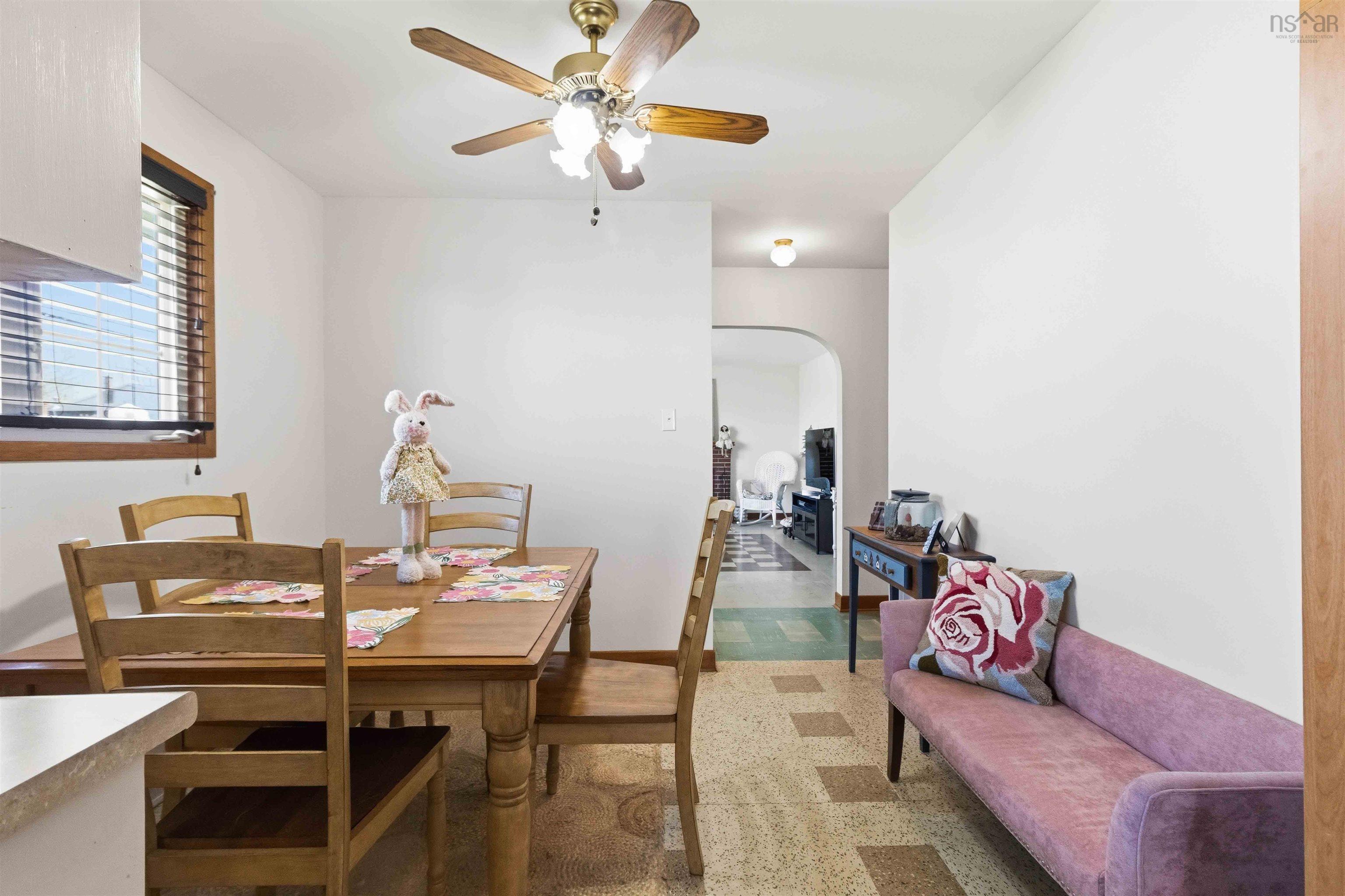 View image 12