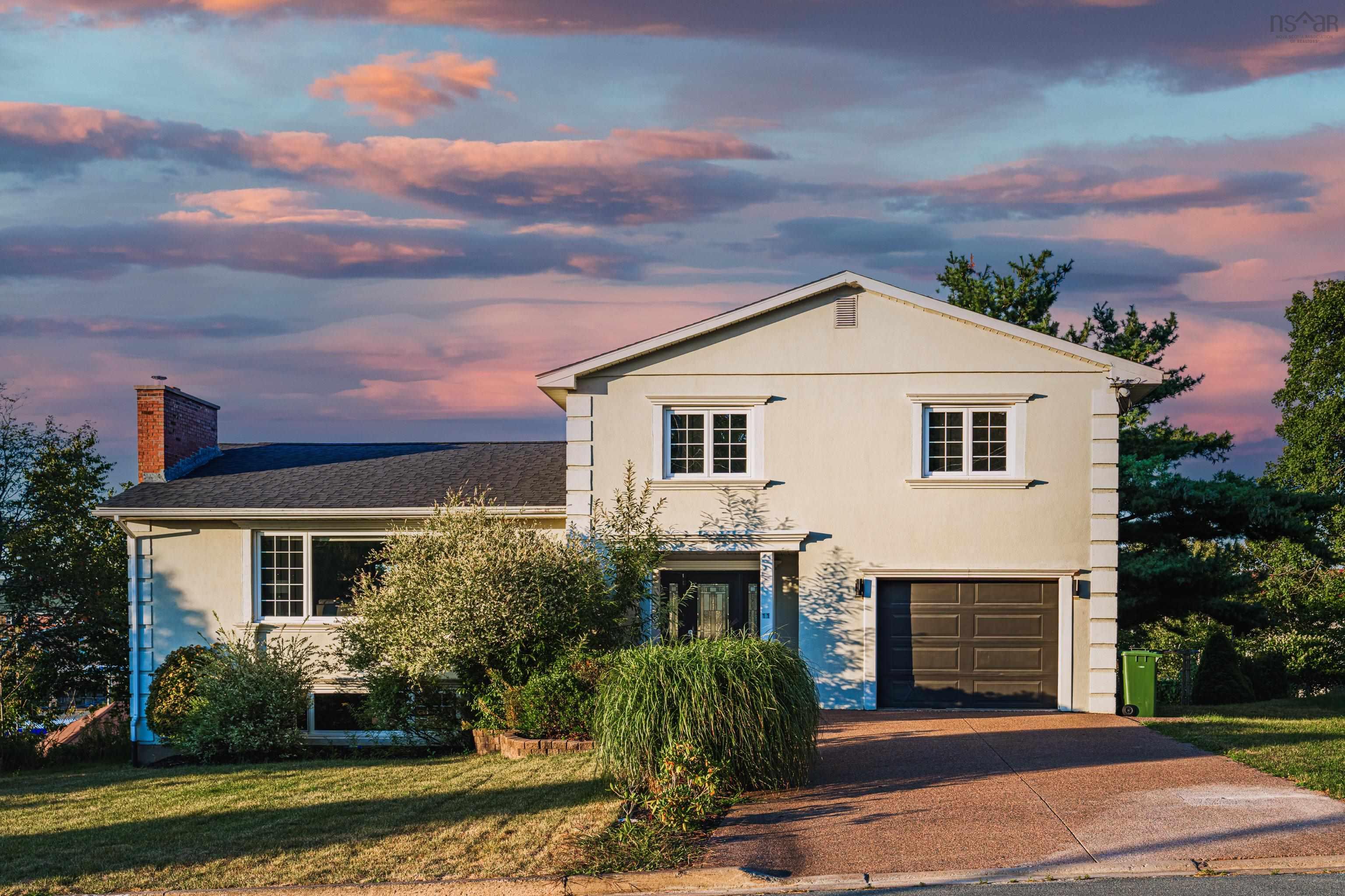 Thumbnail image for 11 Laurentian Drive MLS<sup>®</sup> 202611193