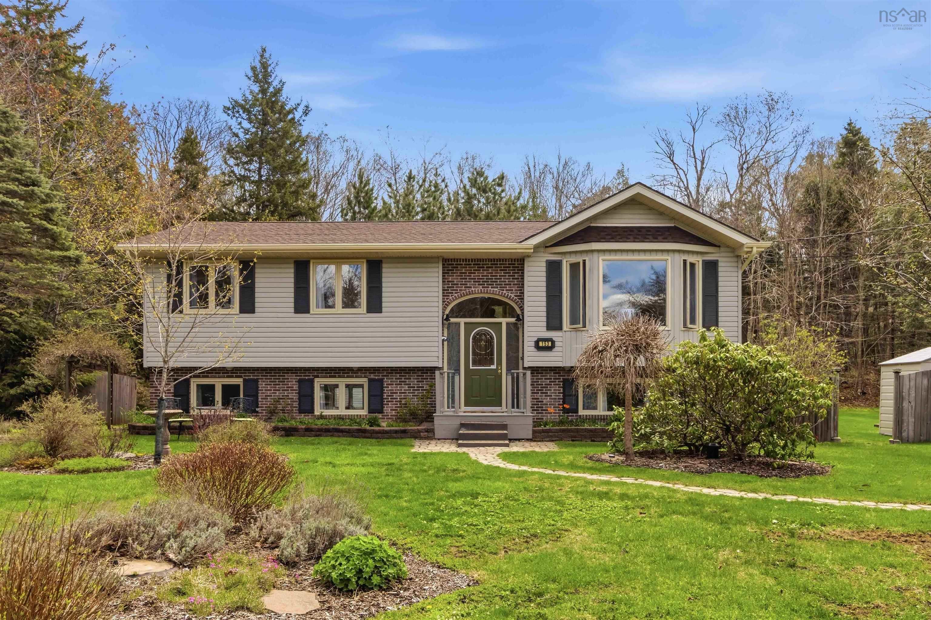 Thumbnail image for 153 Lakecrest Drive MLS<sup>®</sup> 202611240