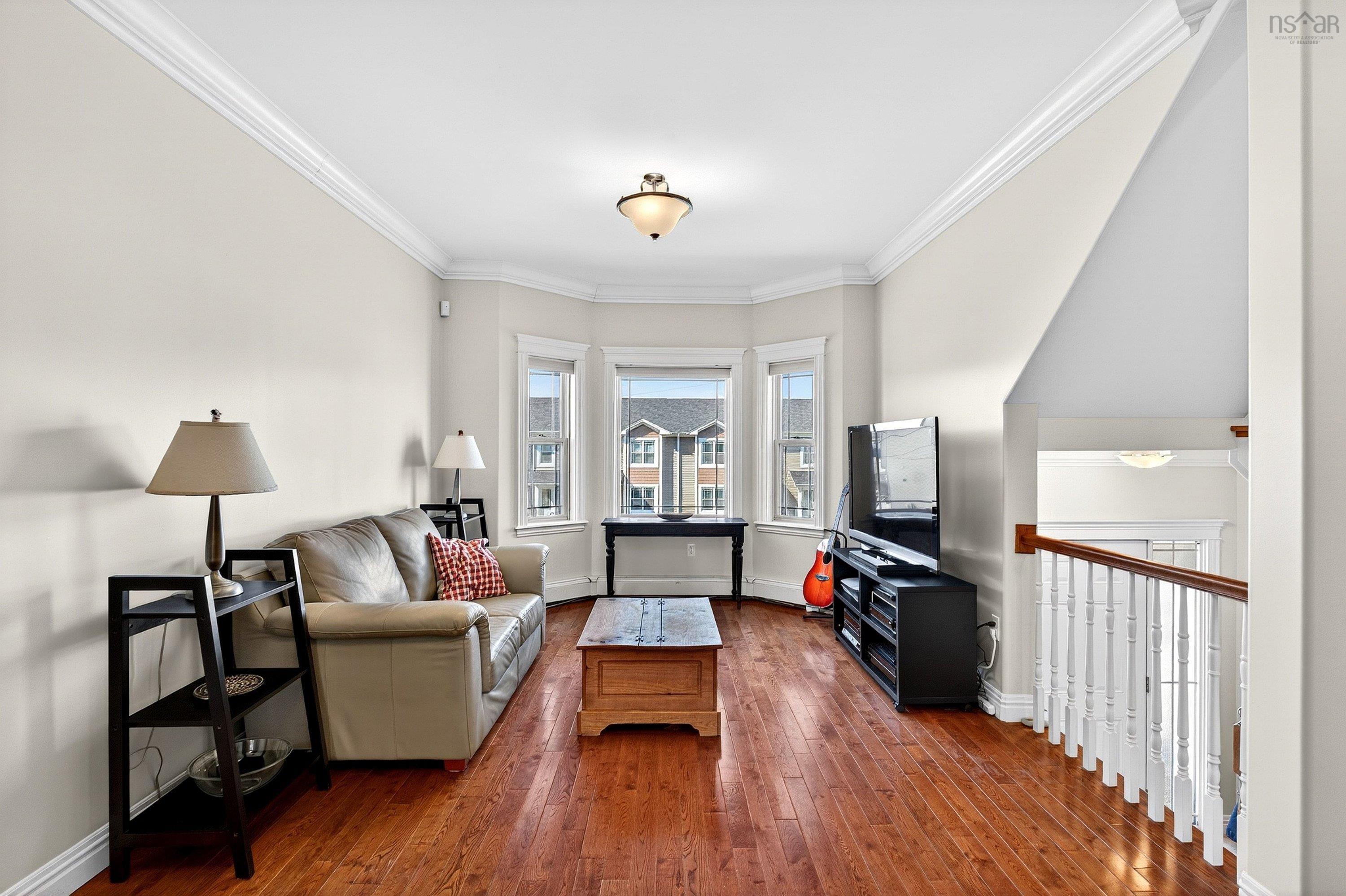 View image 9