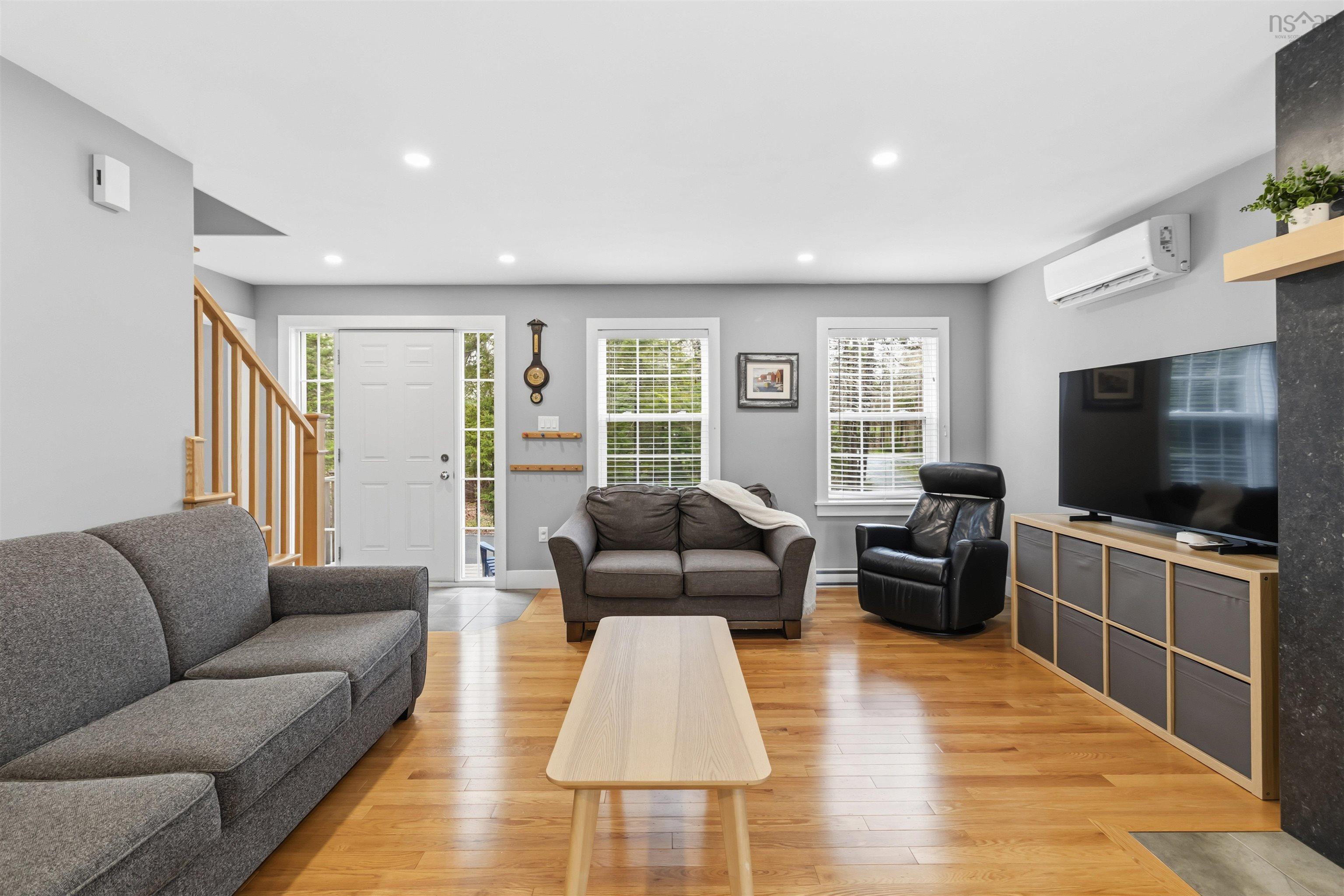 View image 9