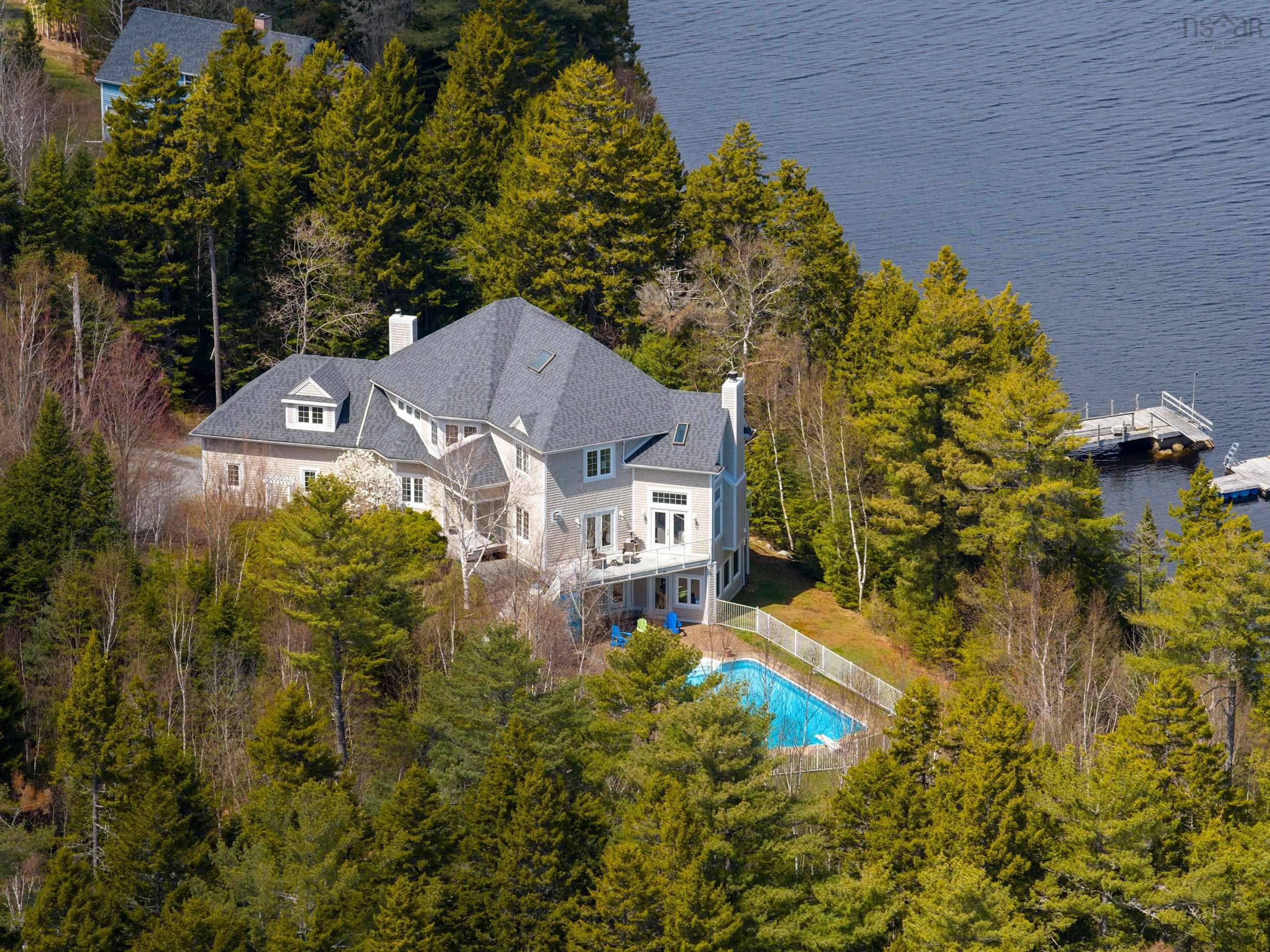 Thumbnail image for 1 Eagle Point Lane MLS<sup>®</sup> 202611270