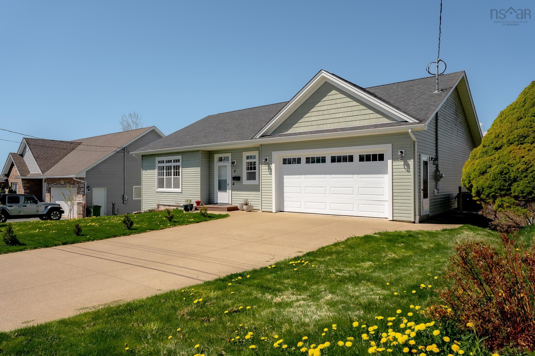 Thumbnail image for 8 Alpine Drive MLS<sup>®</sup> 202611301
