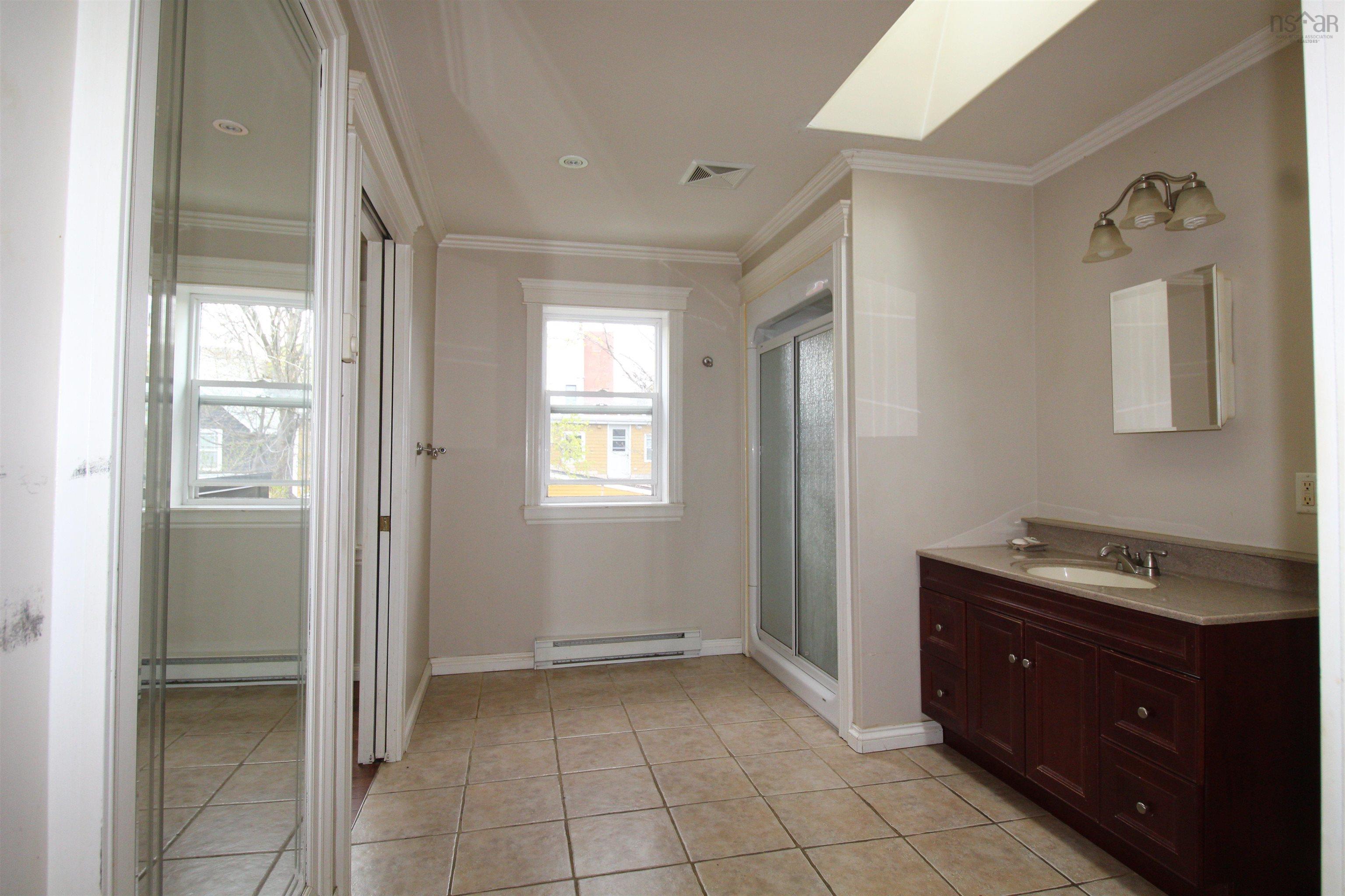 View image 9