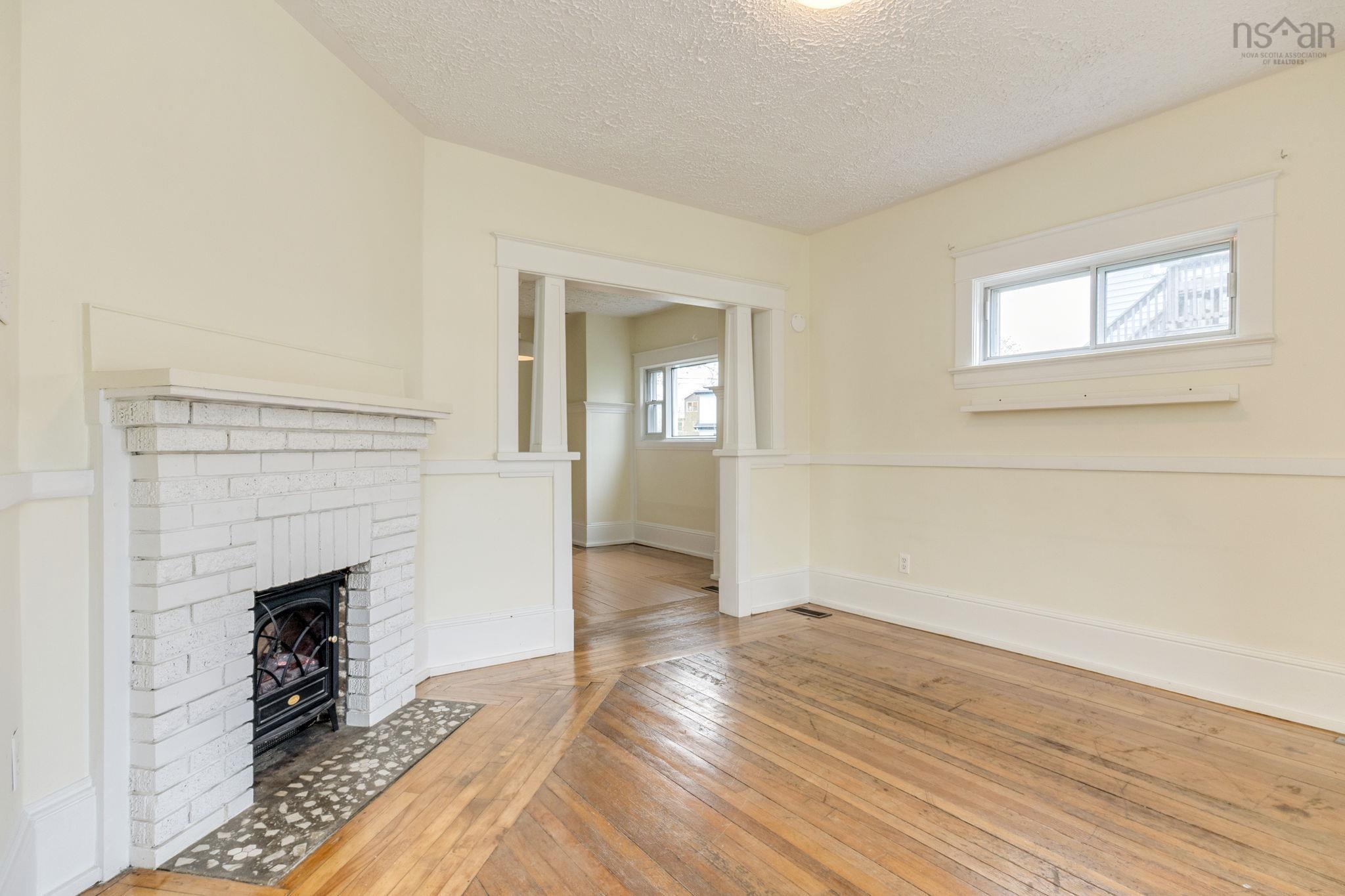View image 18