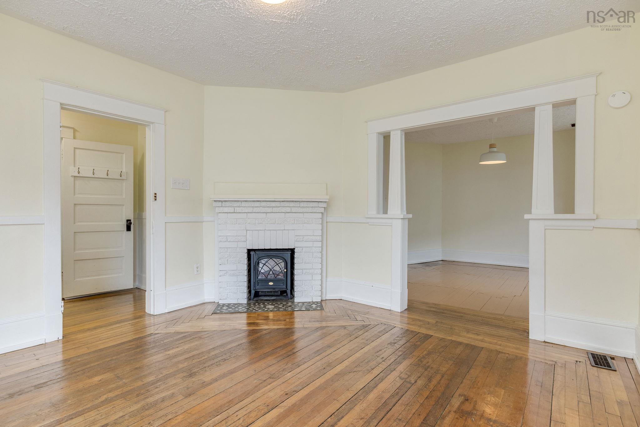 View image 19