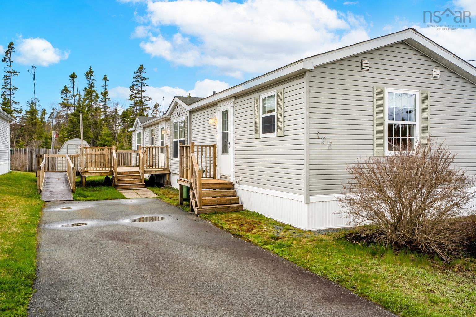 Thumbnail image for 122 Juniper Crescent MLS<sup>®</sup> 202611420
