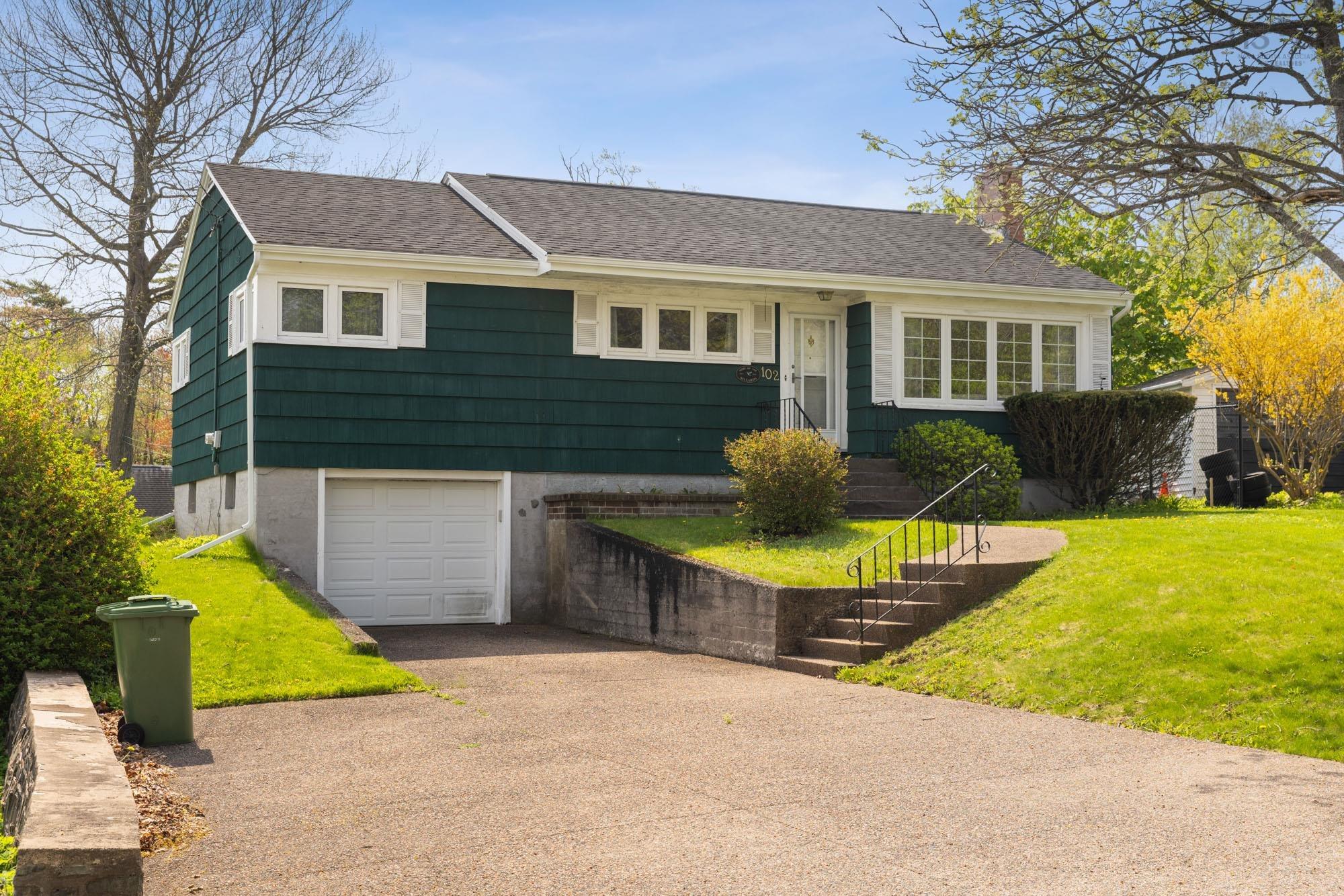 Thumbnail image for 102 Torrington Drive MLS<sup>®</sup> 202611441