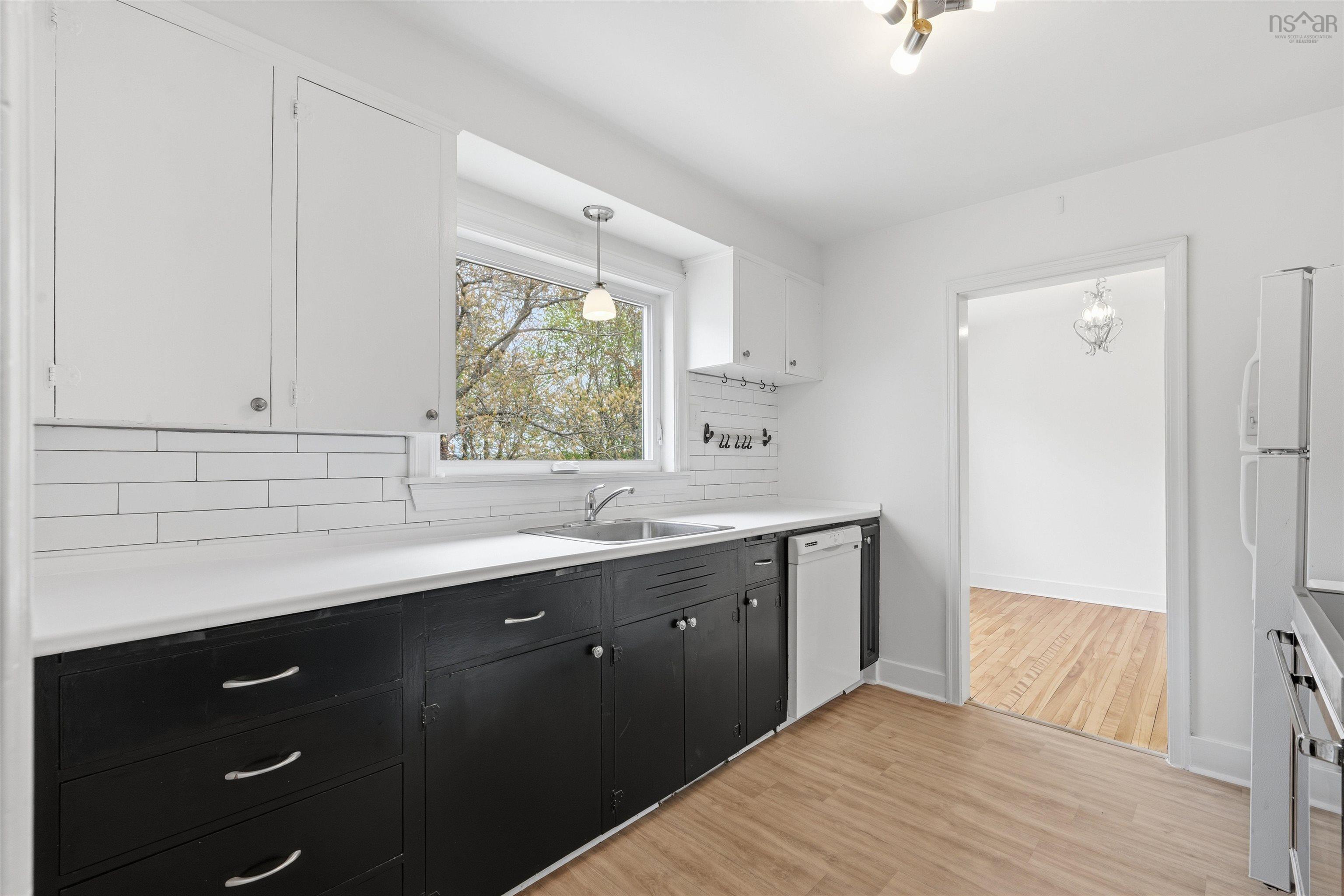 View image 18