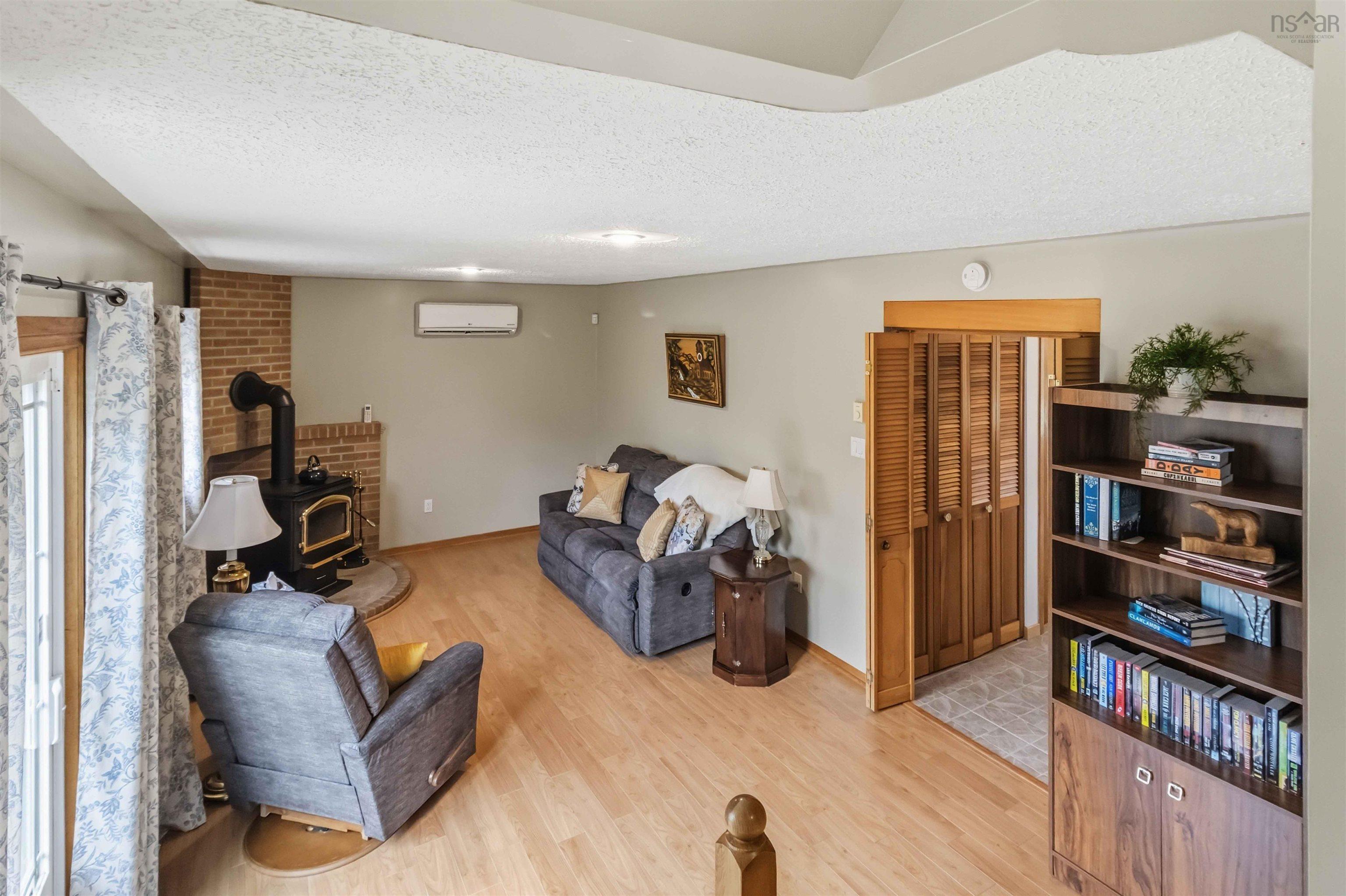 View image 12