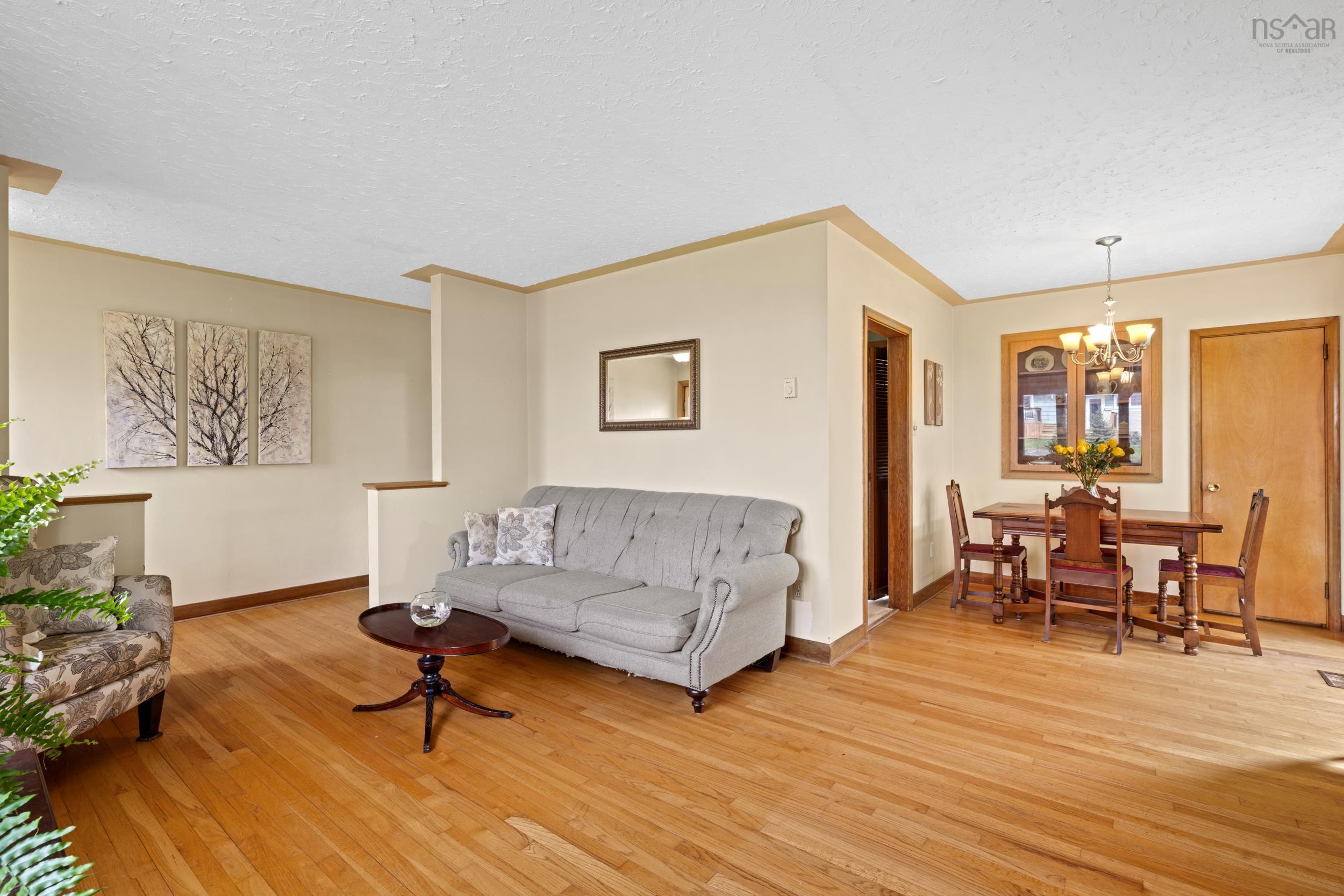 View image 9