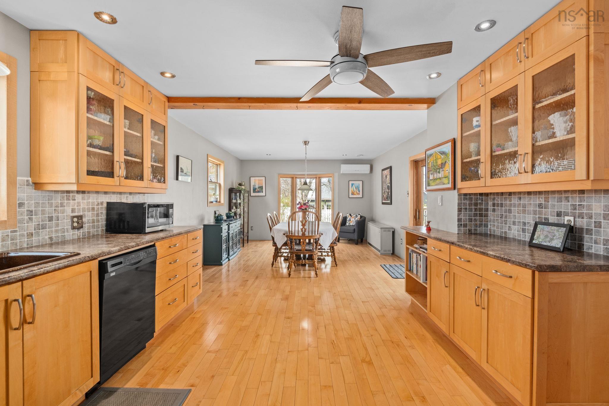 View image 12