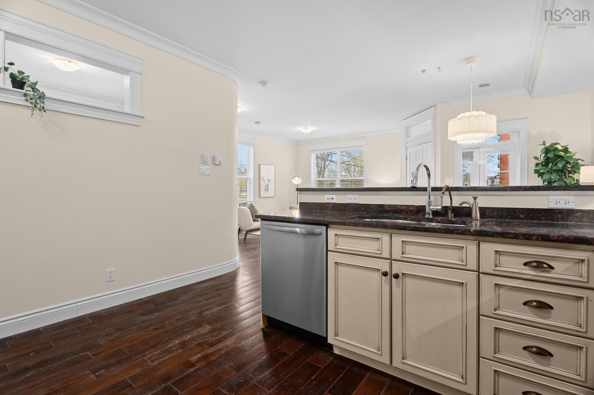 View image 18