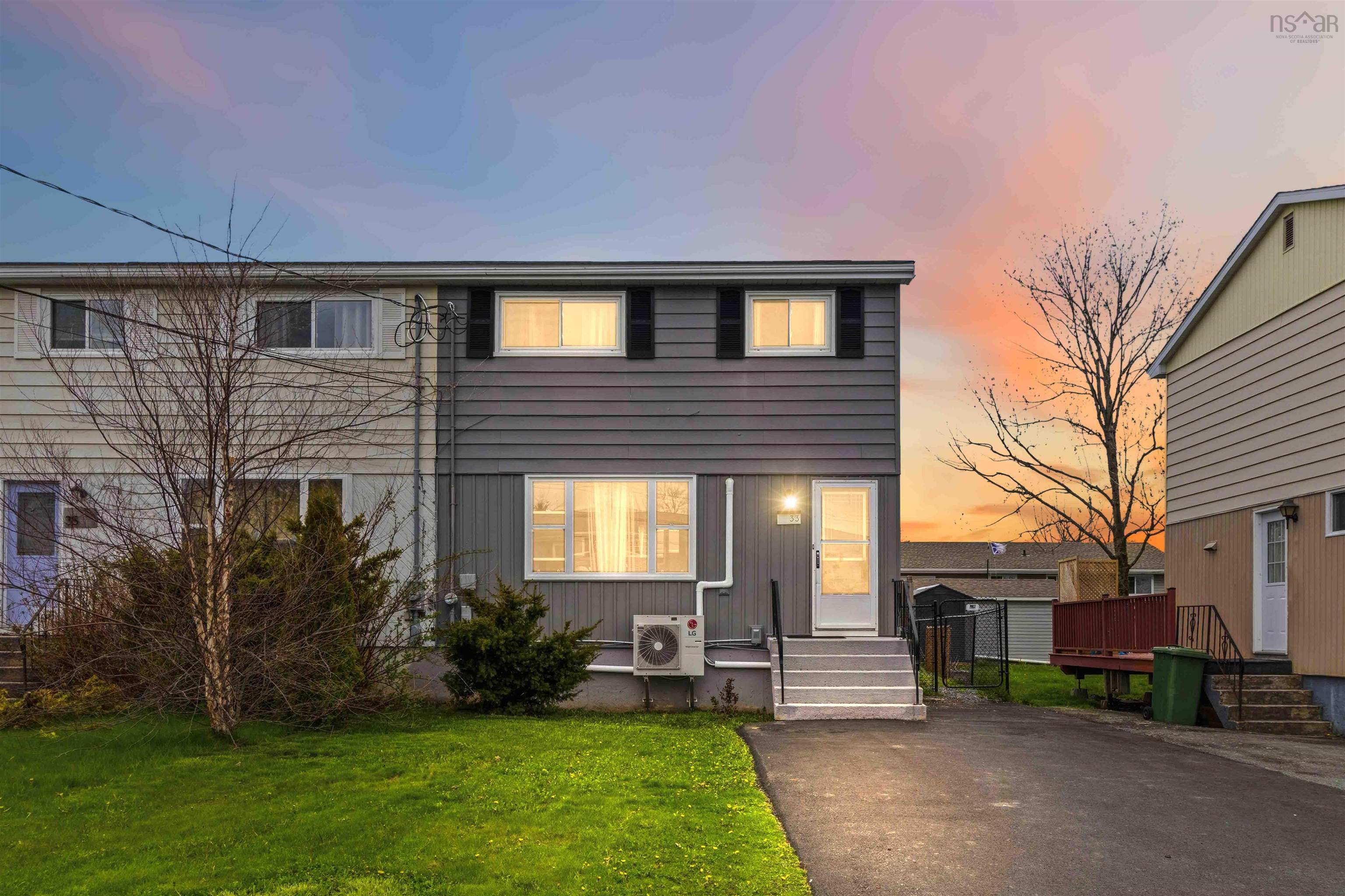 Thumbnail image for 33 Huntingdon Drive MLS<sup>®</sup> 202611589