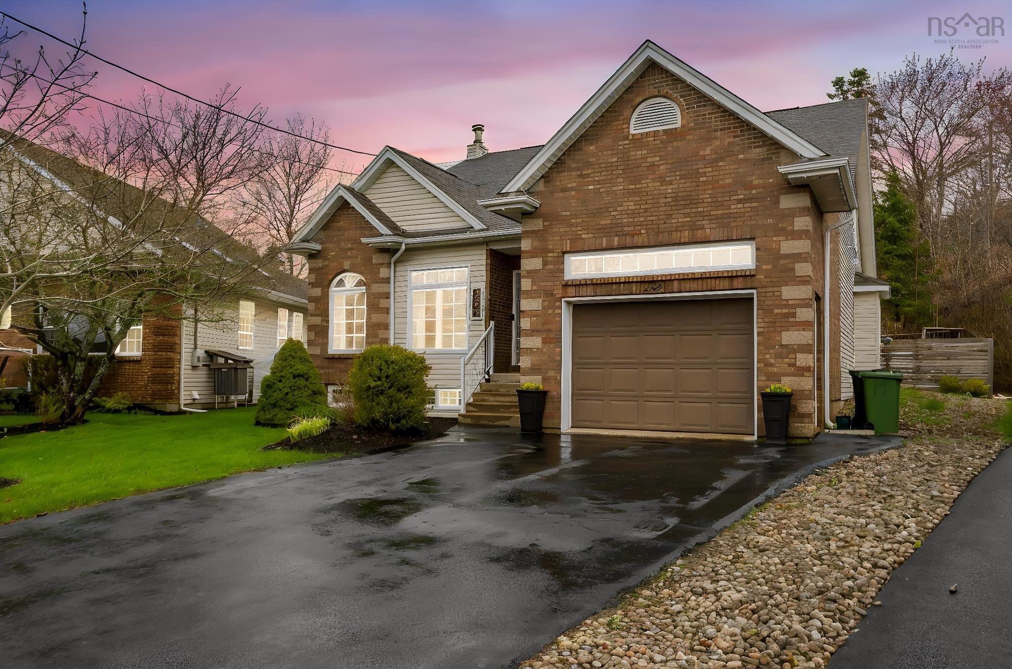 Thumbnail image for 232 Summer Field Way MLS<sup>®</sup> 202611595