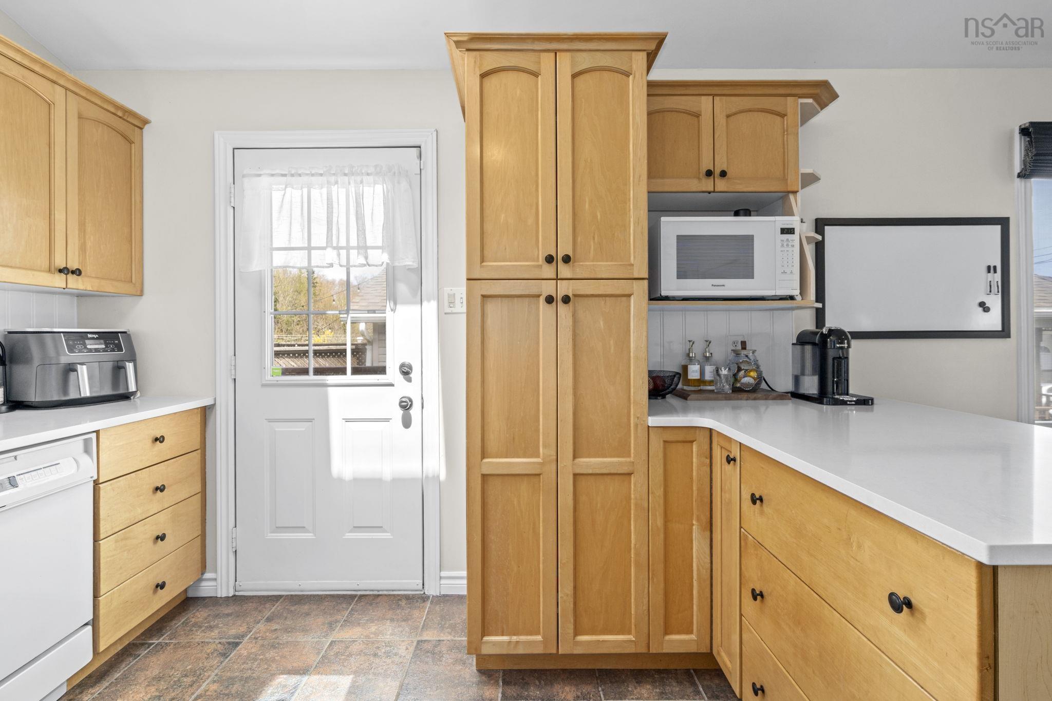 View image 18