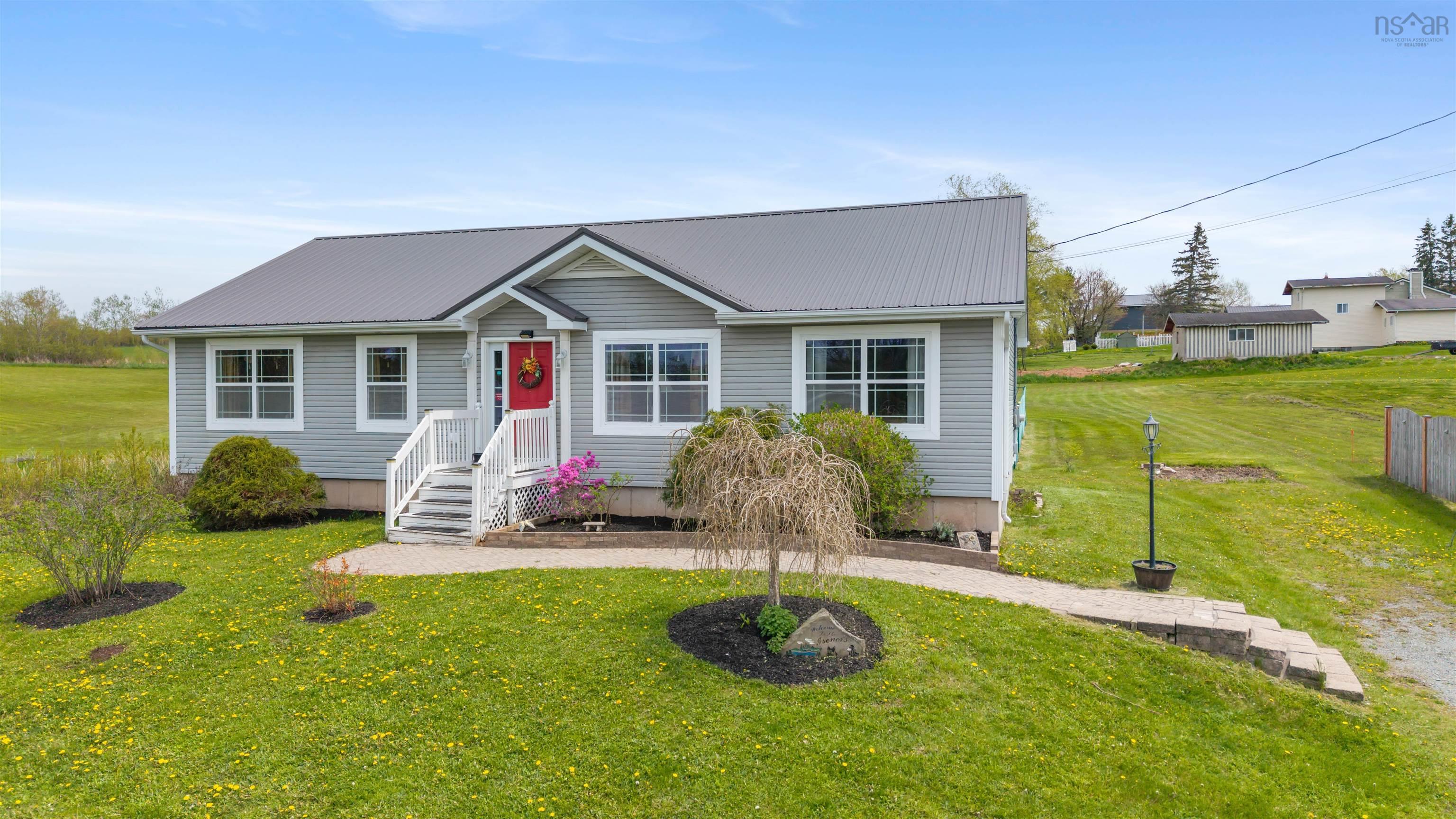 Thumbnail image for 11 Grono Road MLS<sup>®</sup> 202611629