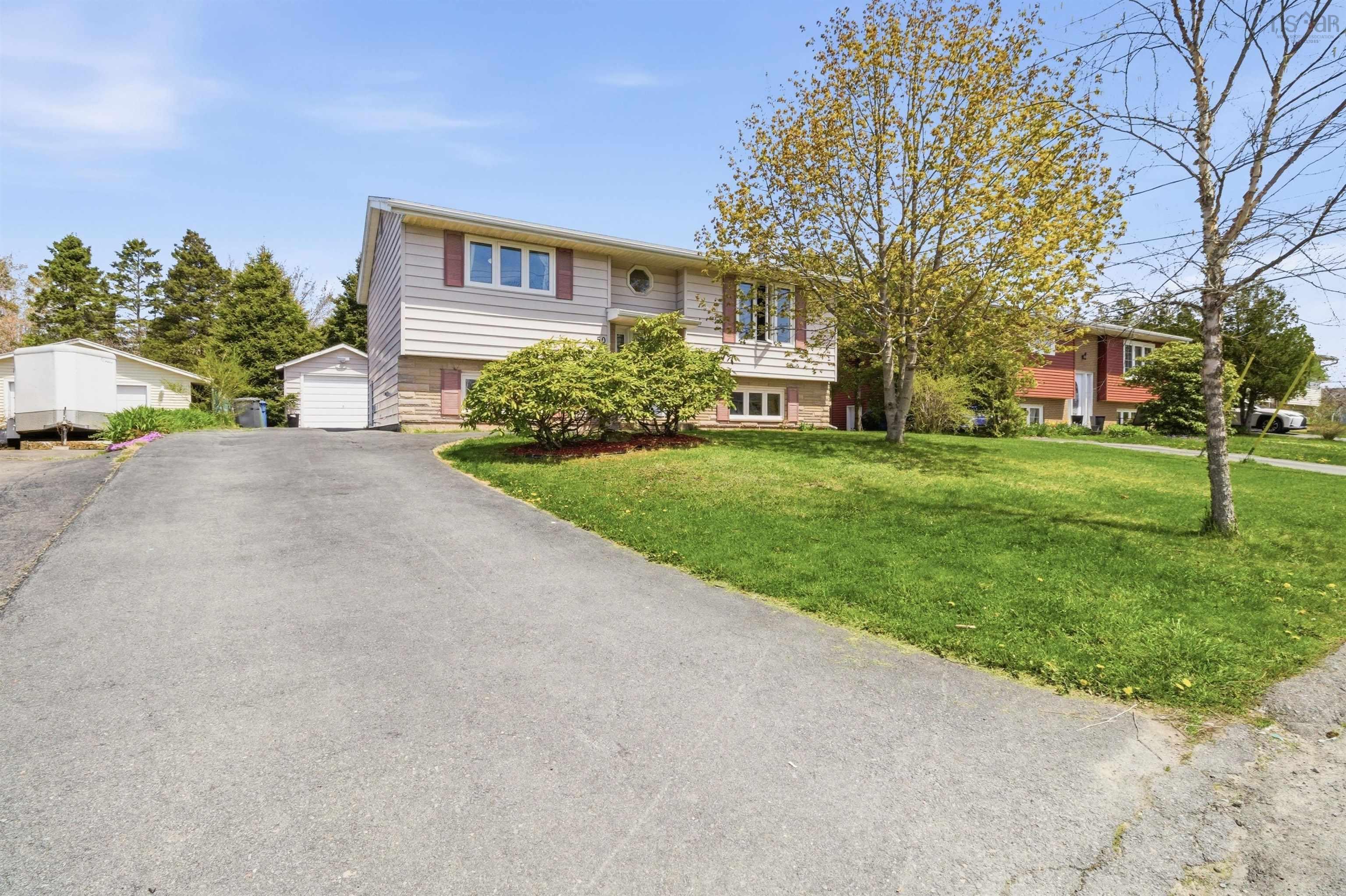 Thumbnail image for 50 Briarwood Drive MLS<sup>®</sup> 202611674